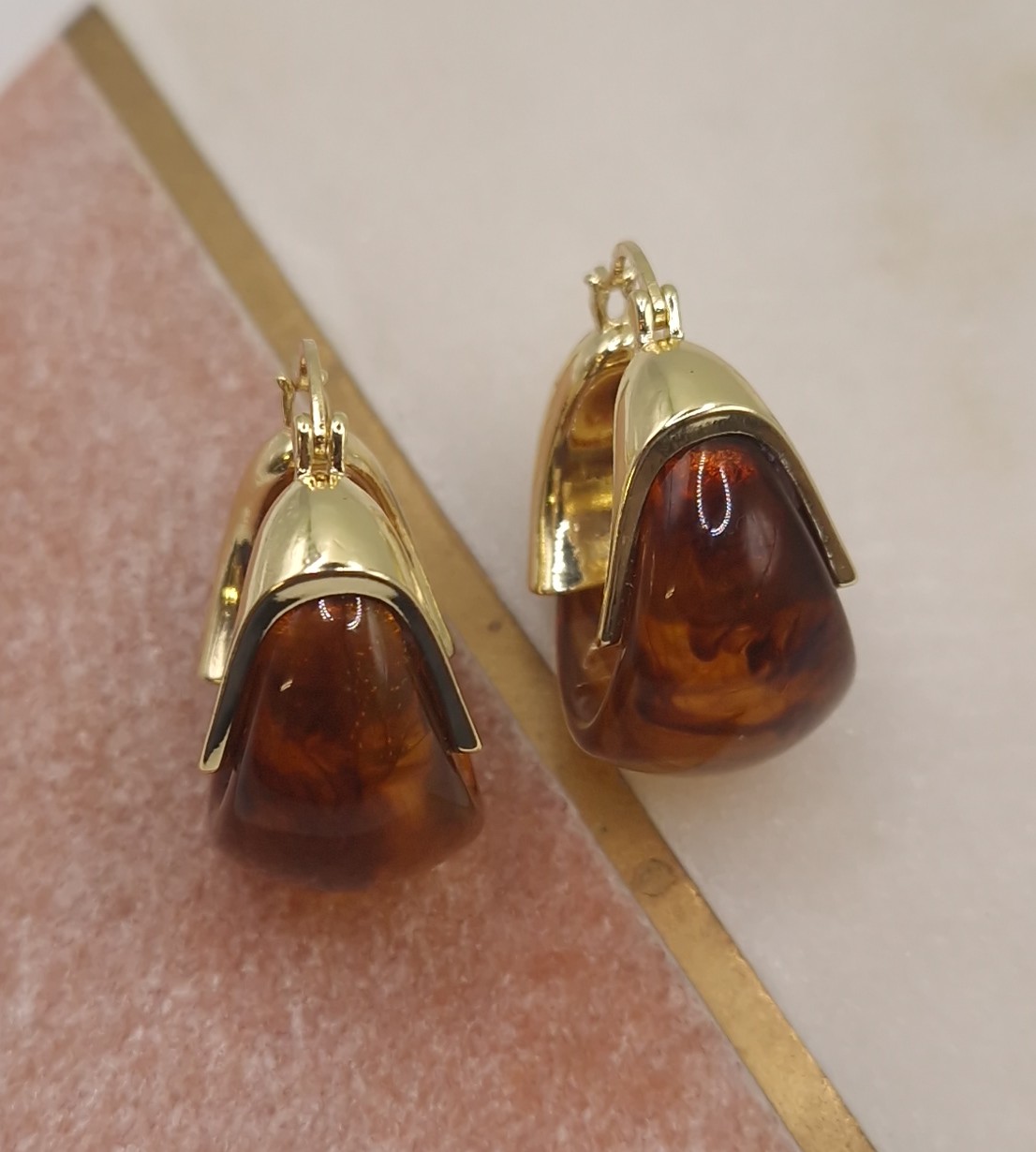 chunky huggie hoop earrings 