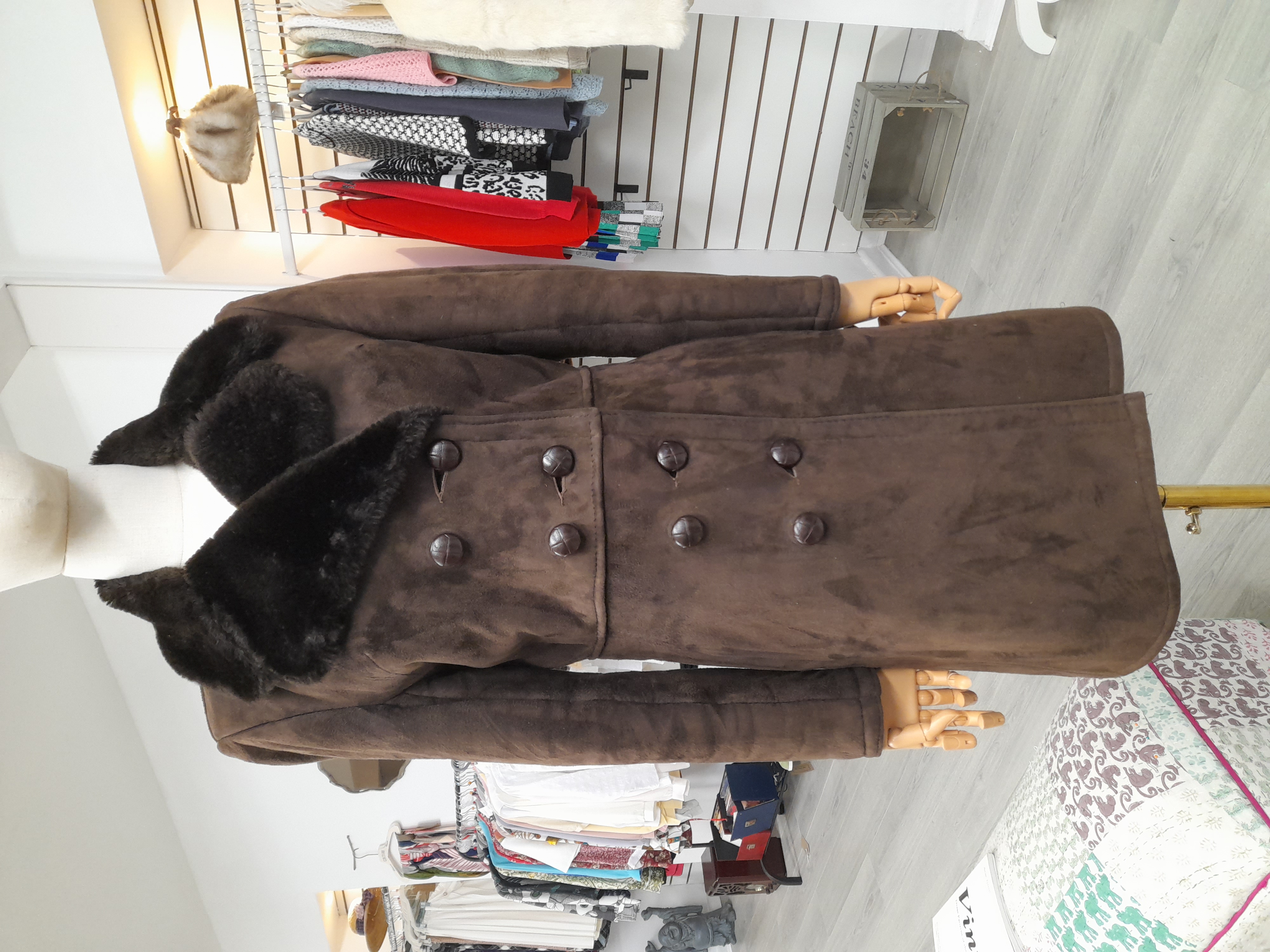 Vintage 1970's Dark Brown Fur Lined Sheepskin/Suede Coat. Size XS to S
