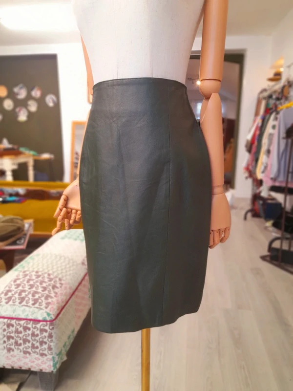 Vintage David Hollis 80s/ 90s Leather Green Skirt, Size S