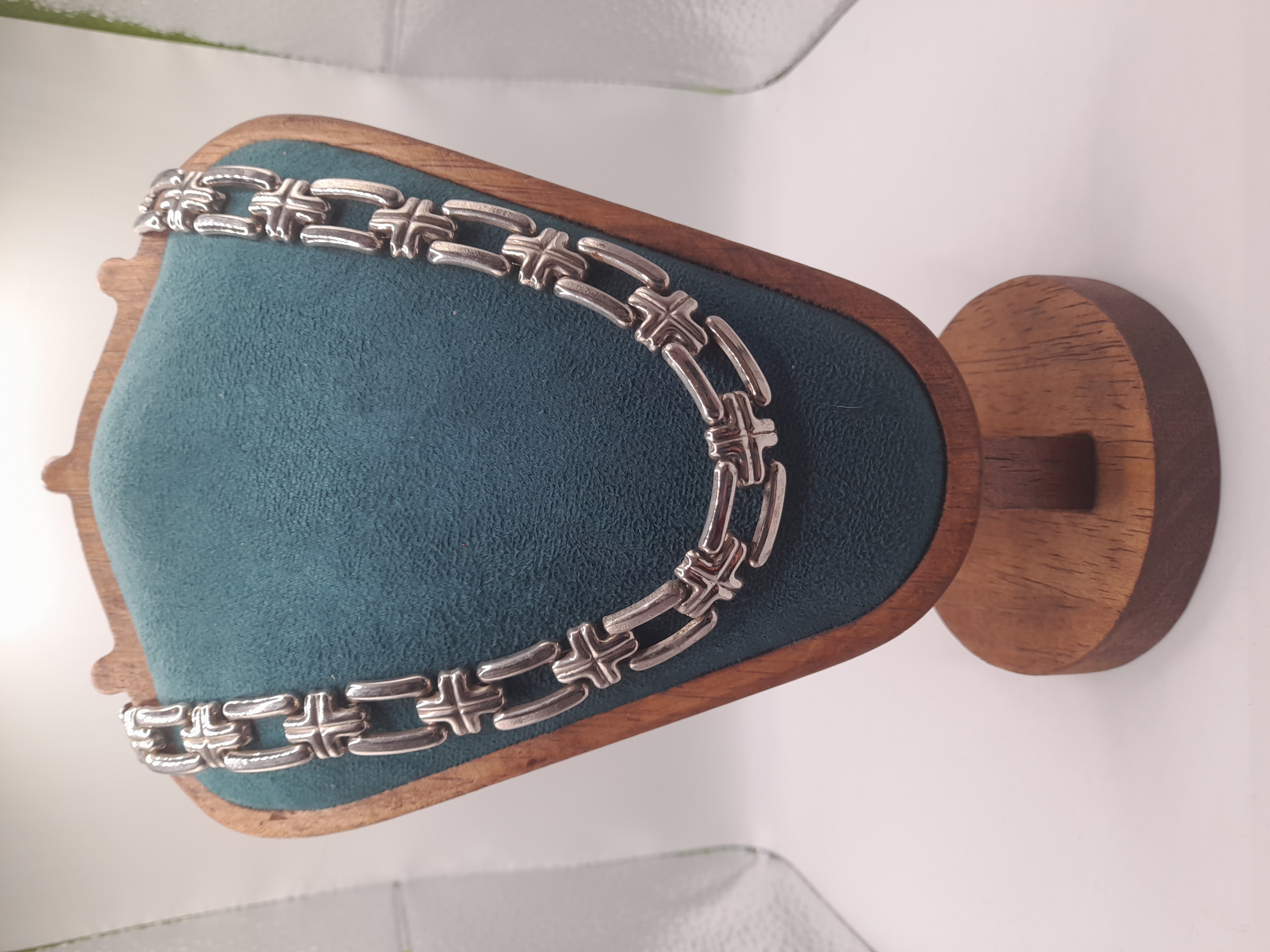 A vintage silver-tone link necklace, 23 cm long