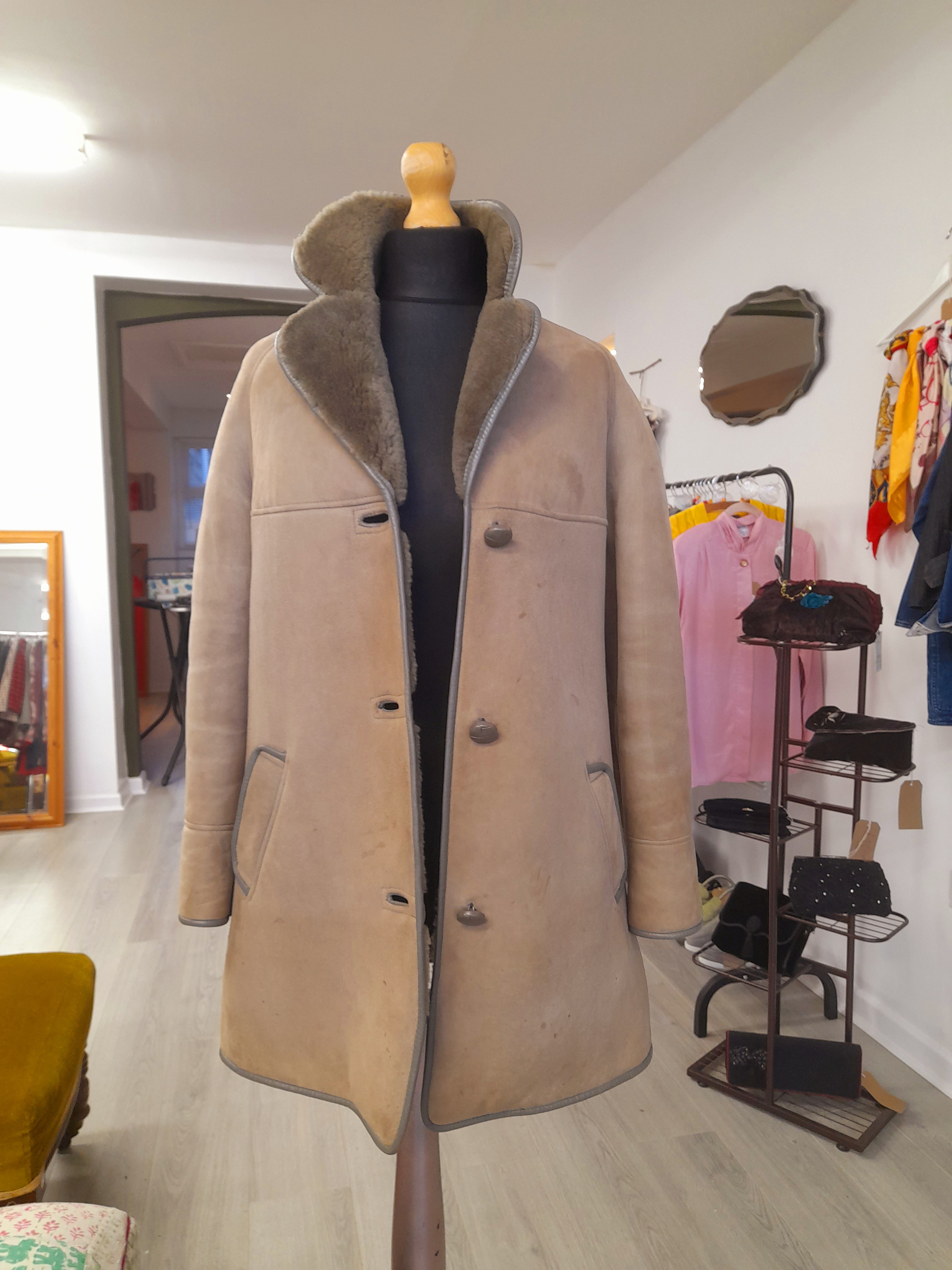 Vintage 70s Sheepskin Coat, Size S to M.
