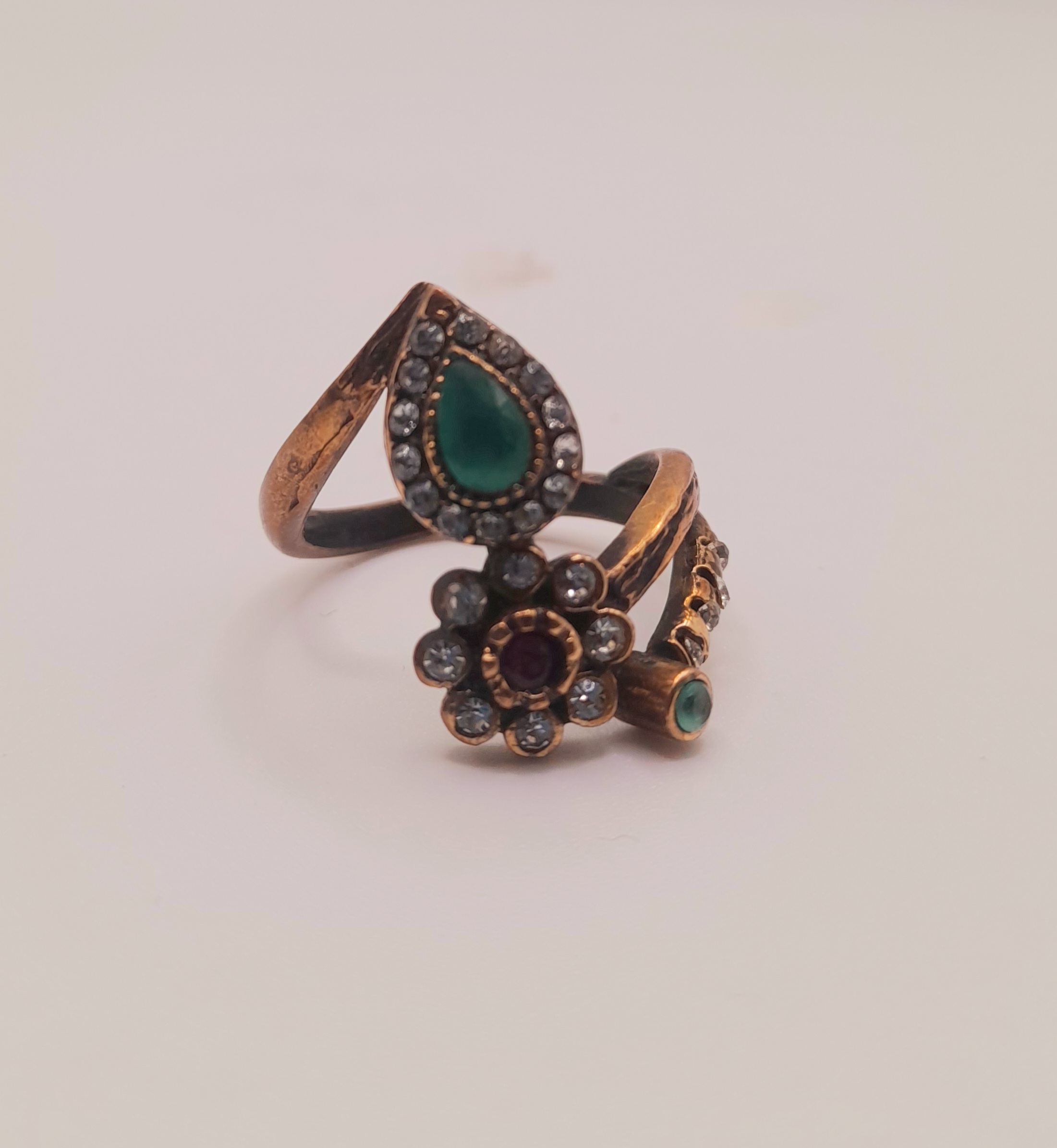 Vintage-style bypass ring, Size R