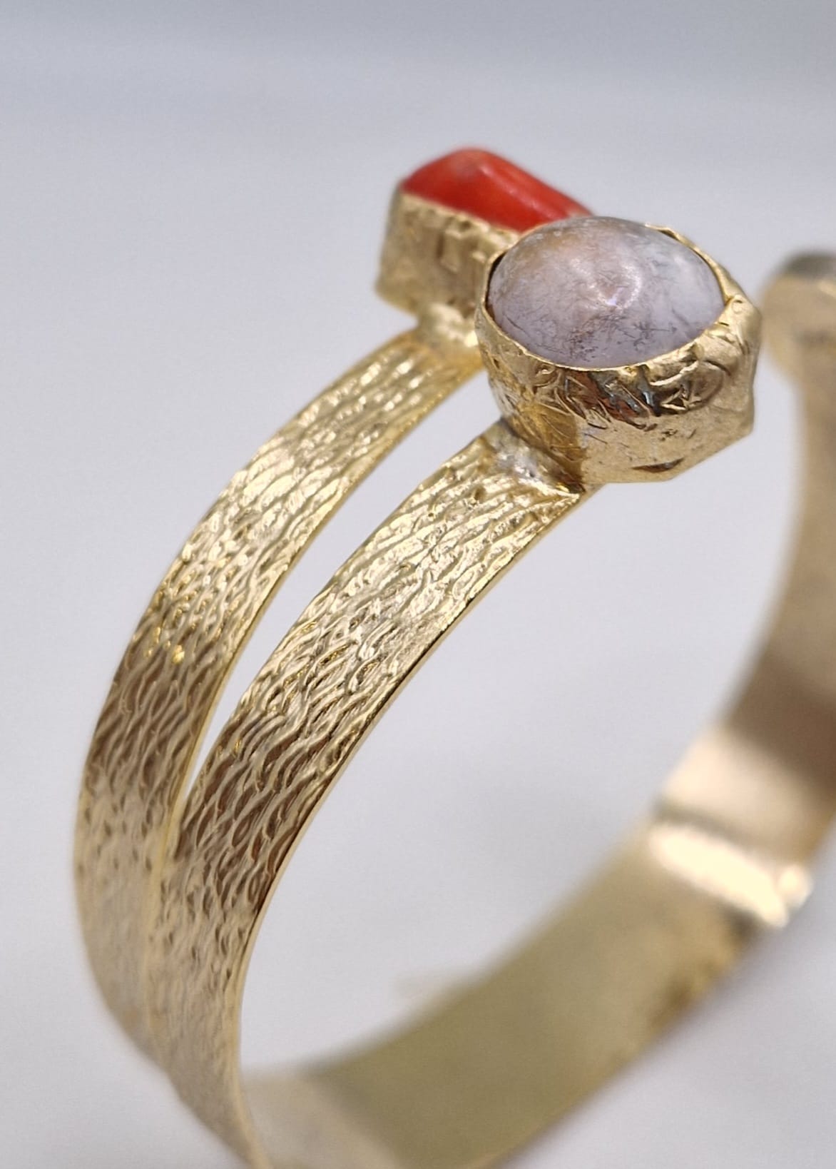 Red Coral & Agate Adjustable Gold-plated Bracelet –  Gemstone Jewelry