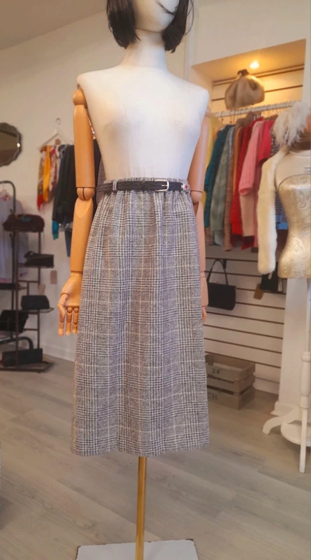 Vintage 70s knee-length Attitude skirt, size XS to S