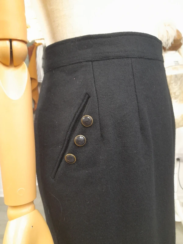 Vintage Classic 40s to 60s high waisted pencil skirt, Size S