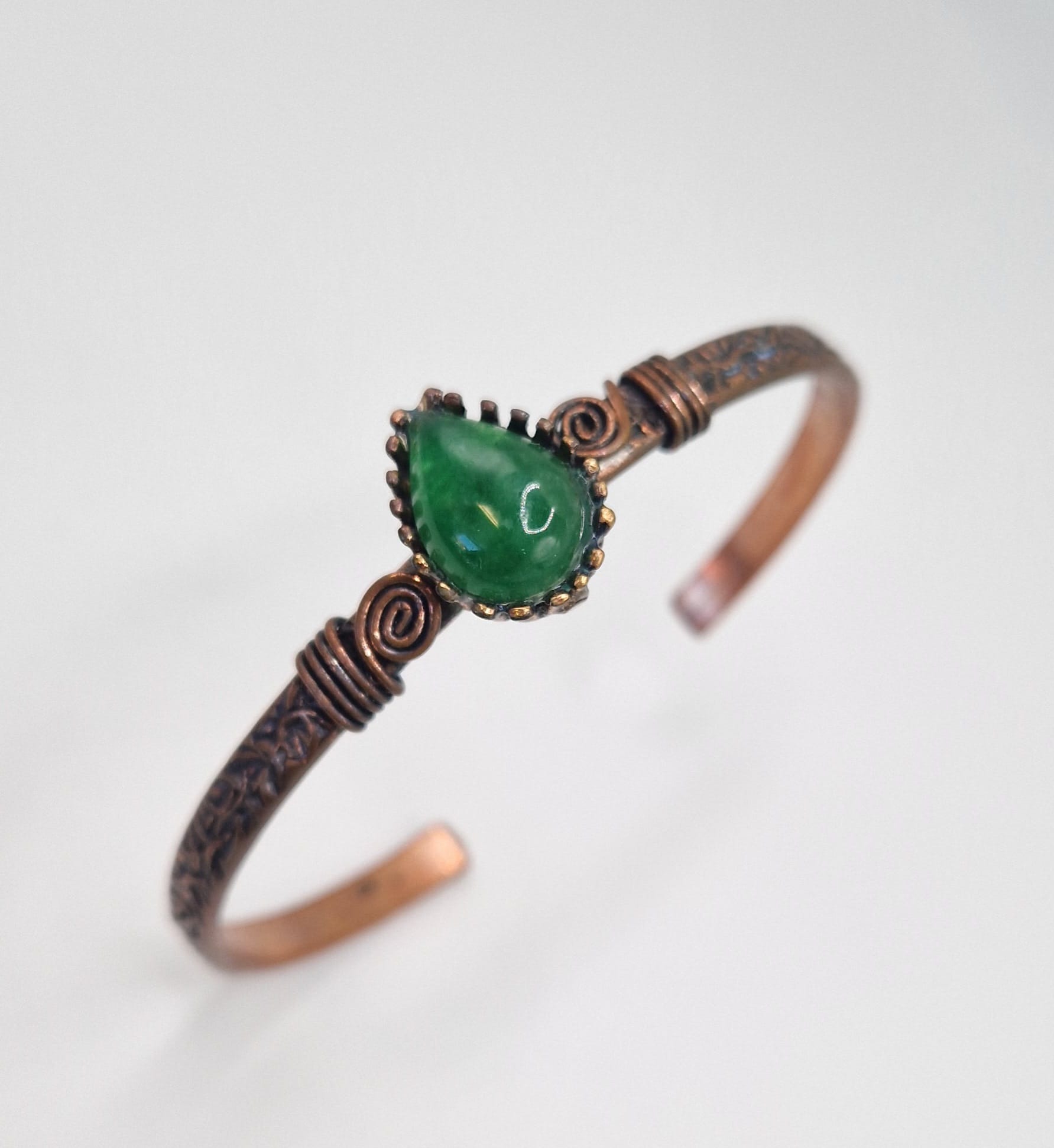 Copper Bracelet with Green Agate – Adjustable Artisan Jewelry