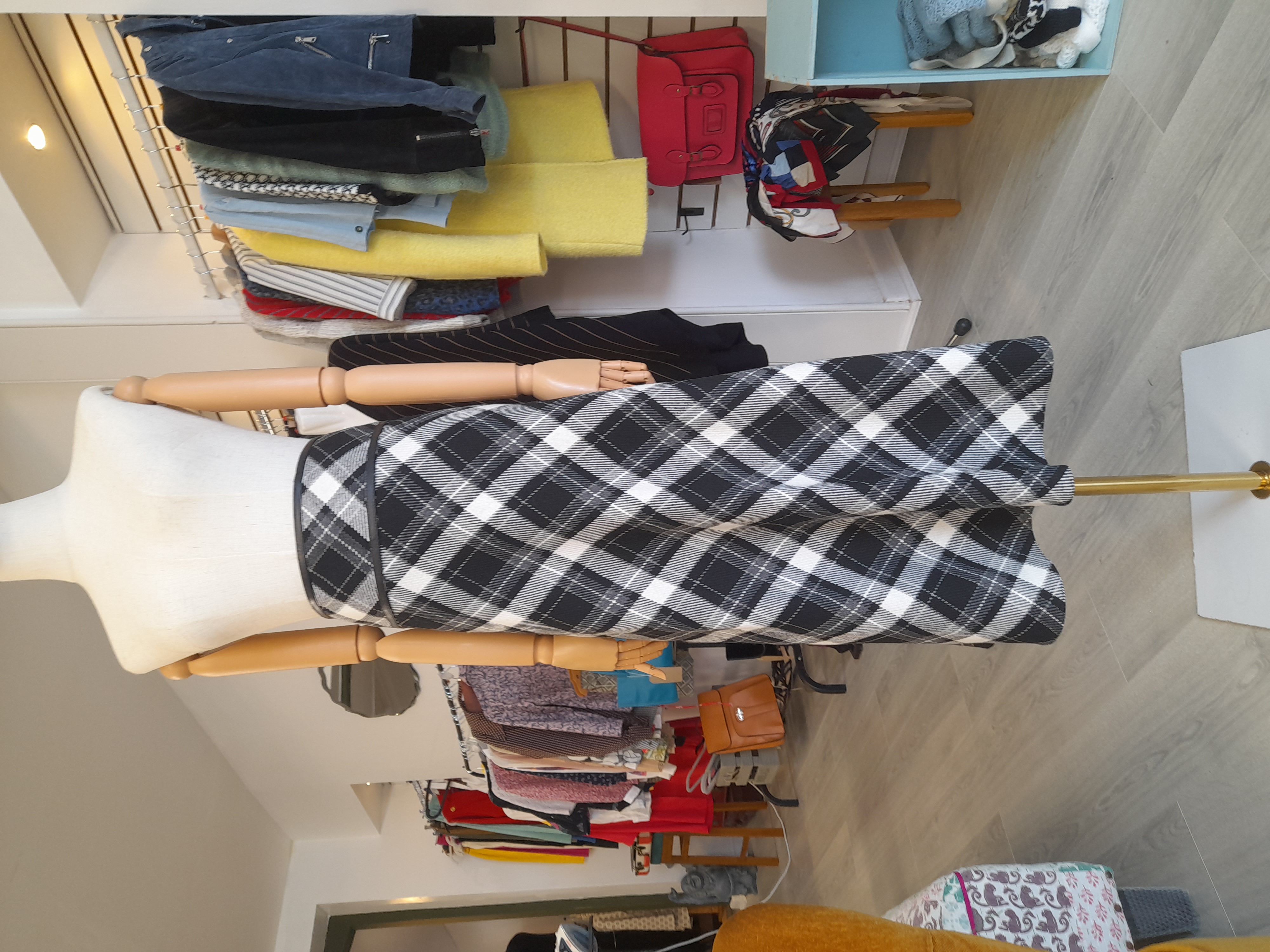 M&S Size 16 Black and White Wool-blend Skirt