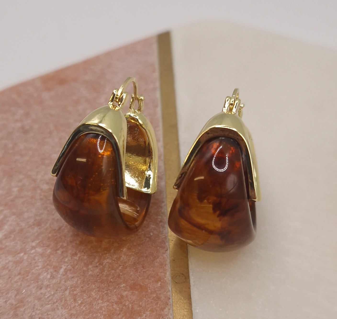 chunky huggie hoop earrings 