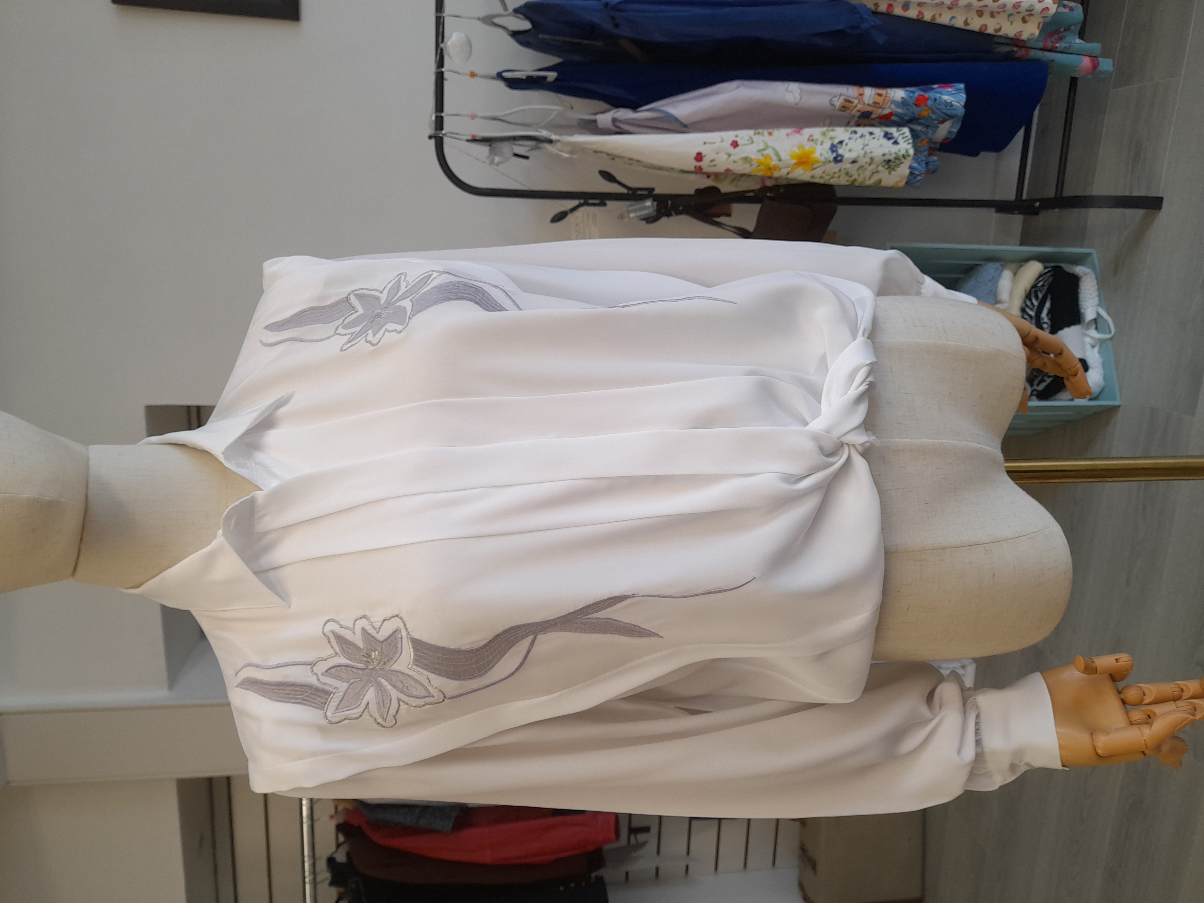 Vintage White and Grey Shirt, Size S to M