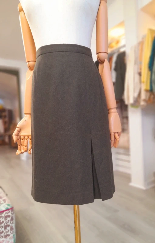 JH Collectibles Vintage Pencil Skirt Wool Blend, size 8