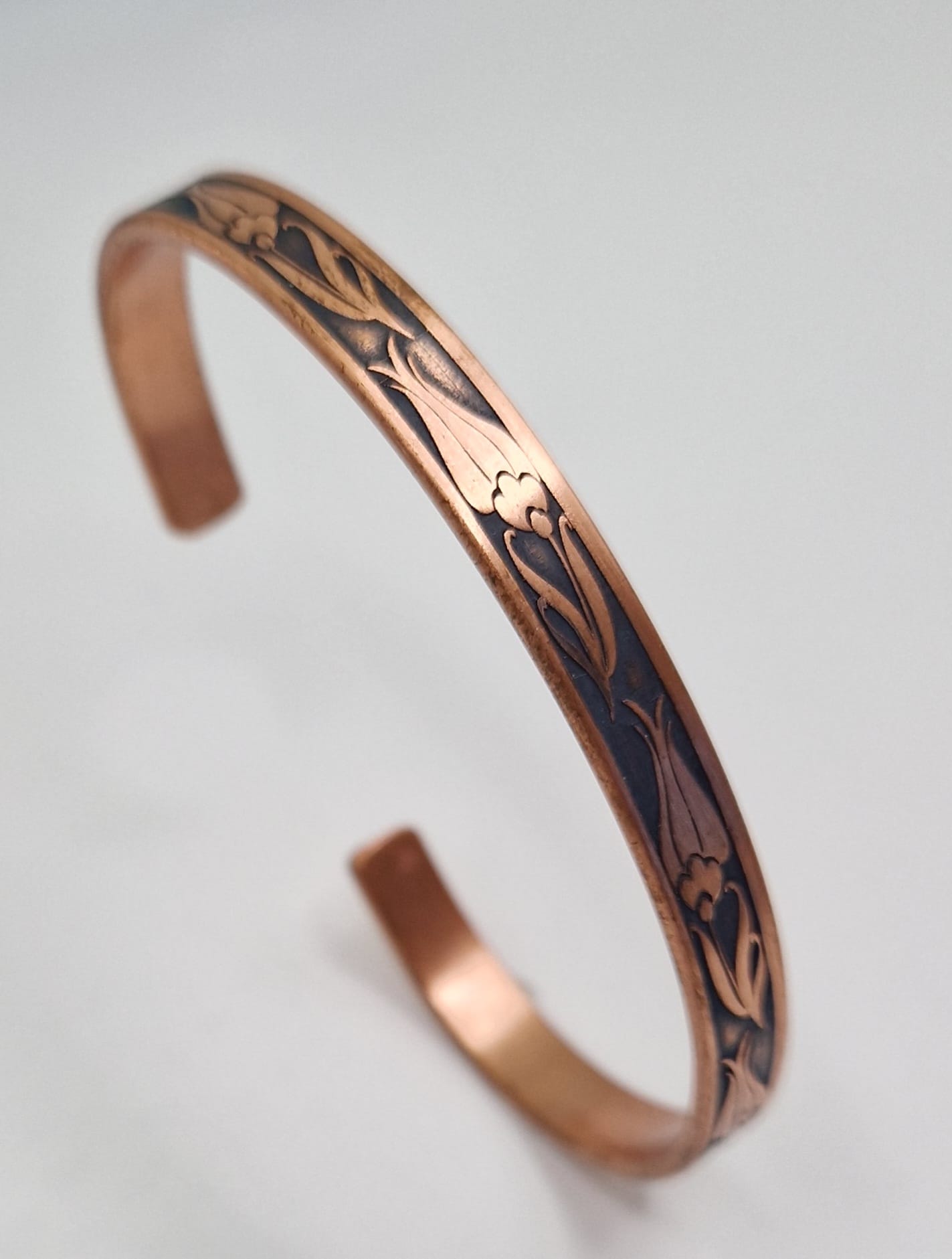 Copper Bracelet with Floral Design – Adjustable Unisex Jewelry