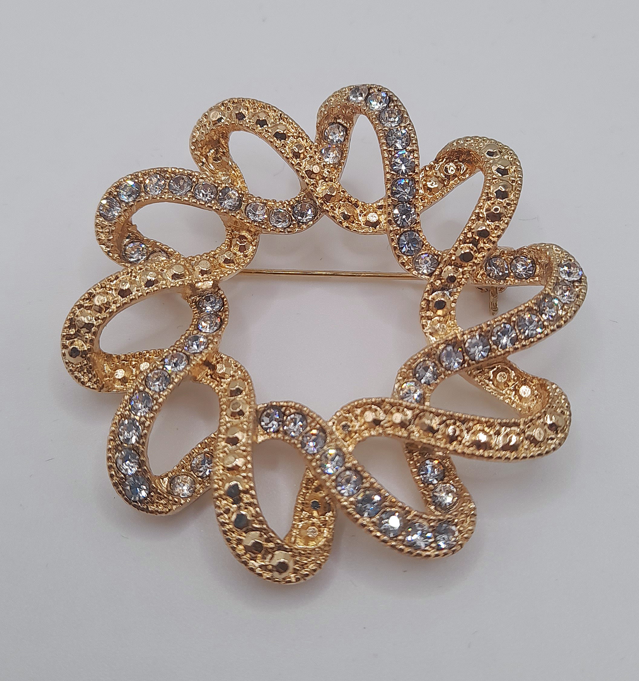 Vintage gold-tone loop brooch, 5cm 