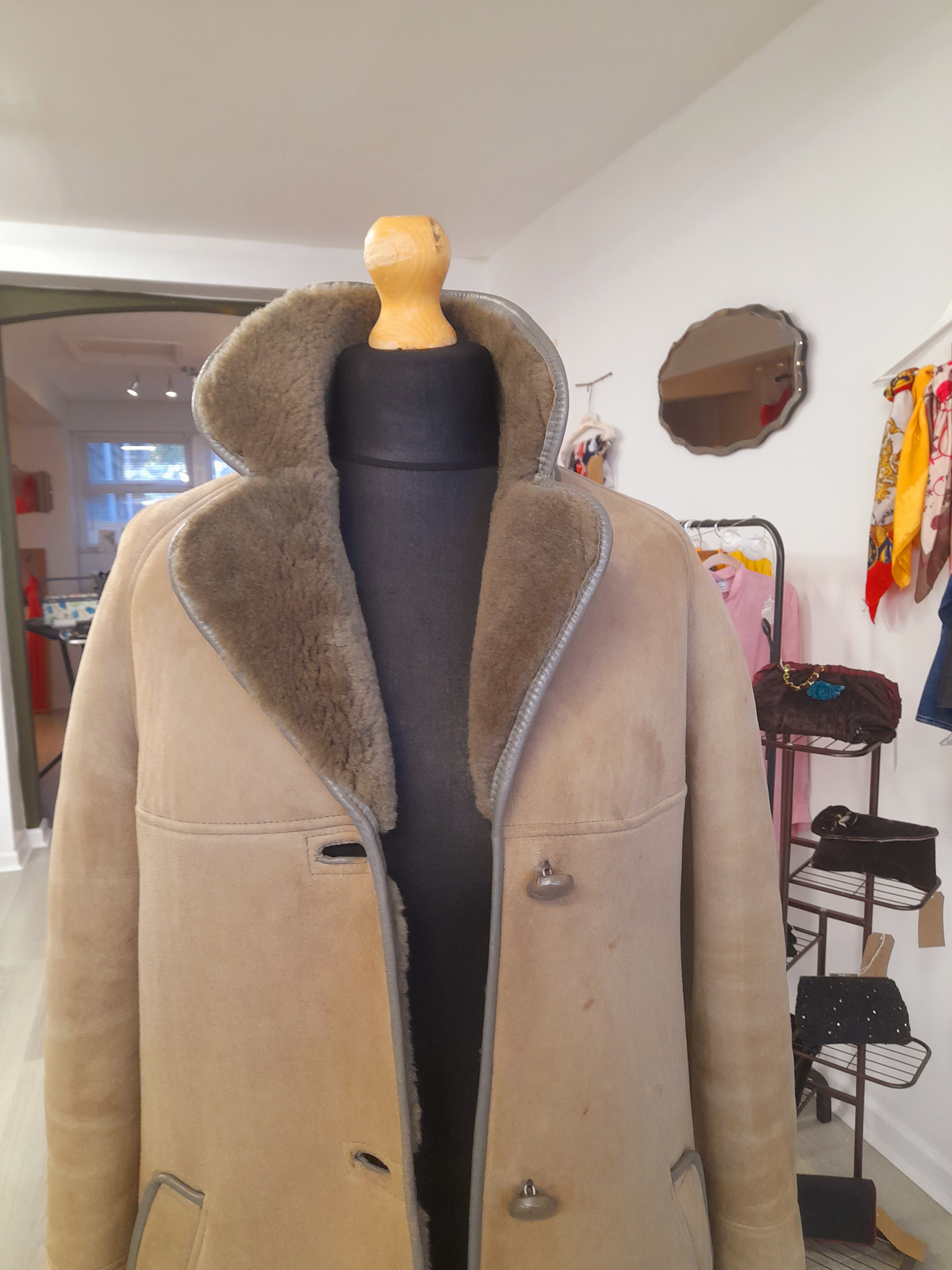Vintage 70s Sheepskin Coat, Size S to M.