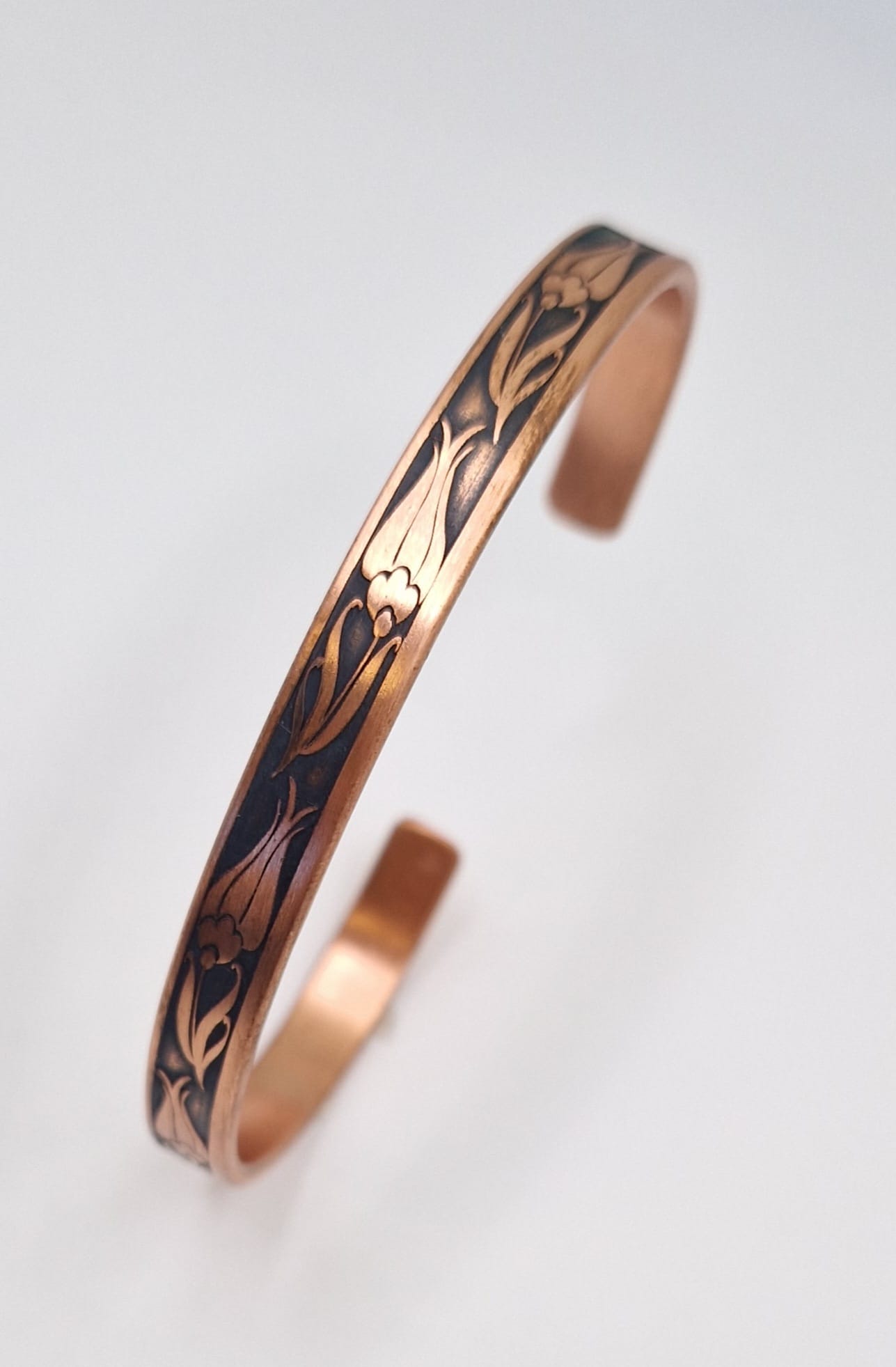 Copper Bracelet with Floral Design – Adjustable Unisex Jewelry