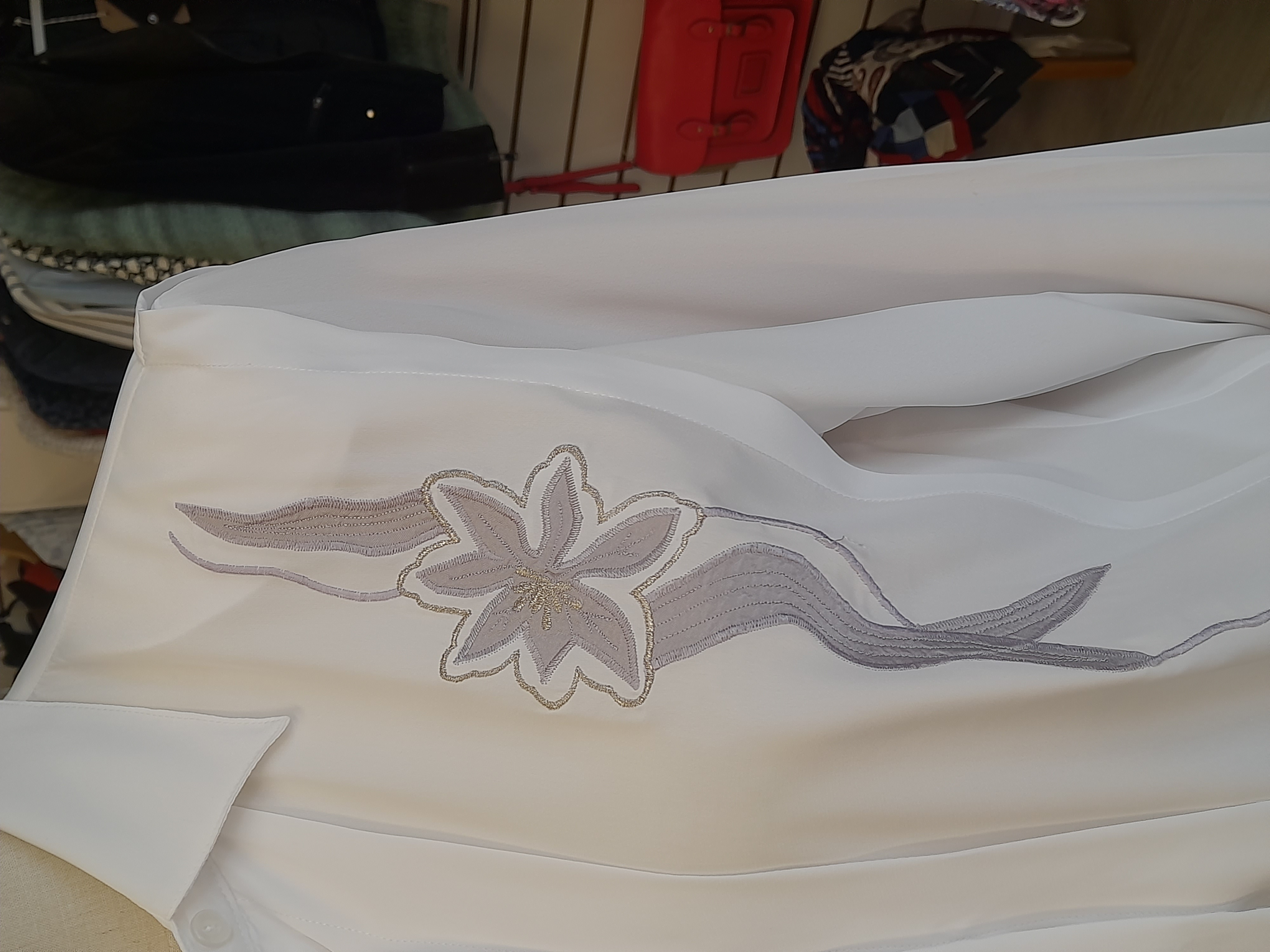 Vintage White and Grey Shirt, Size S to M