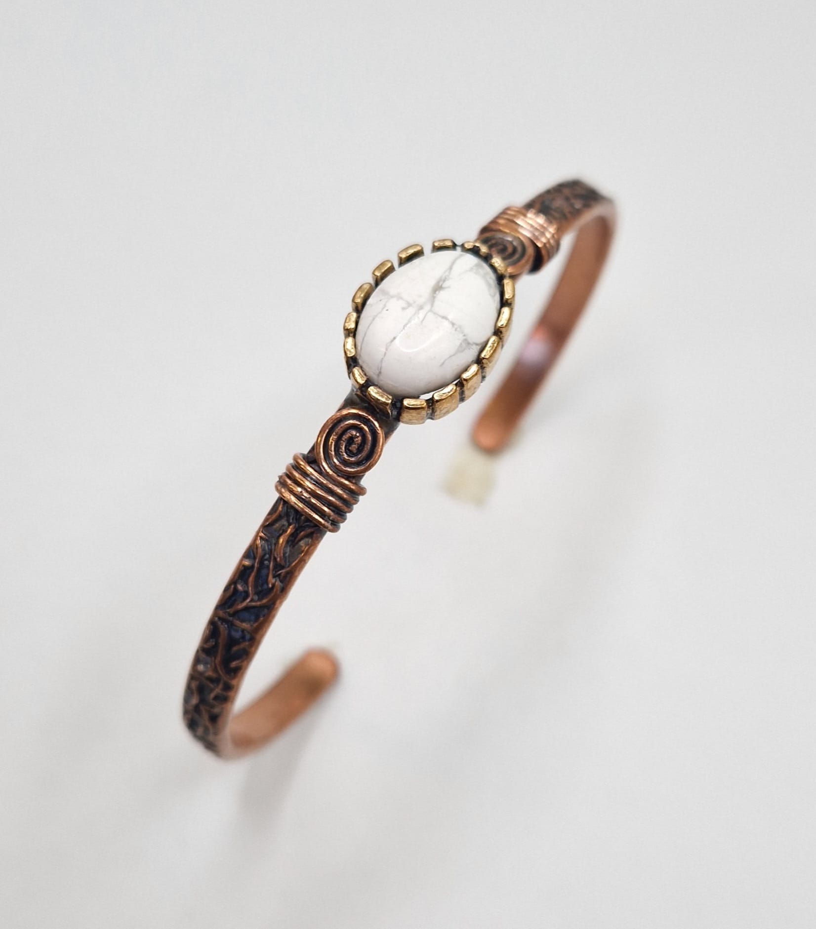 Copper Bracelet with White Howlite Stone – Adjustable Artisan Jewelry