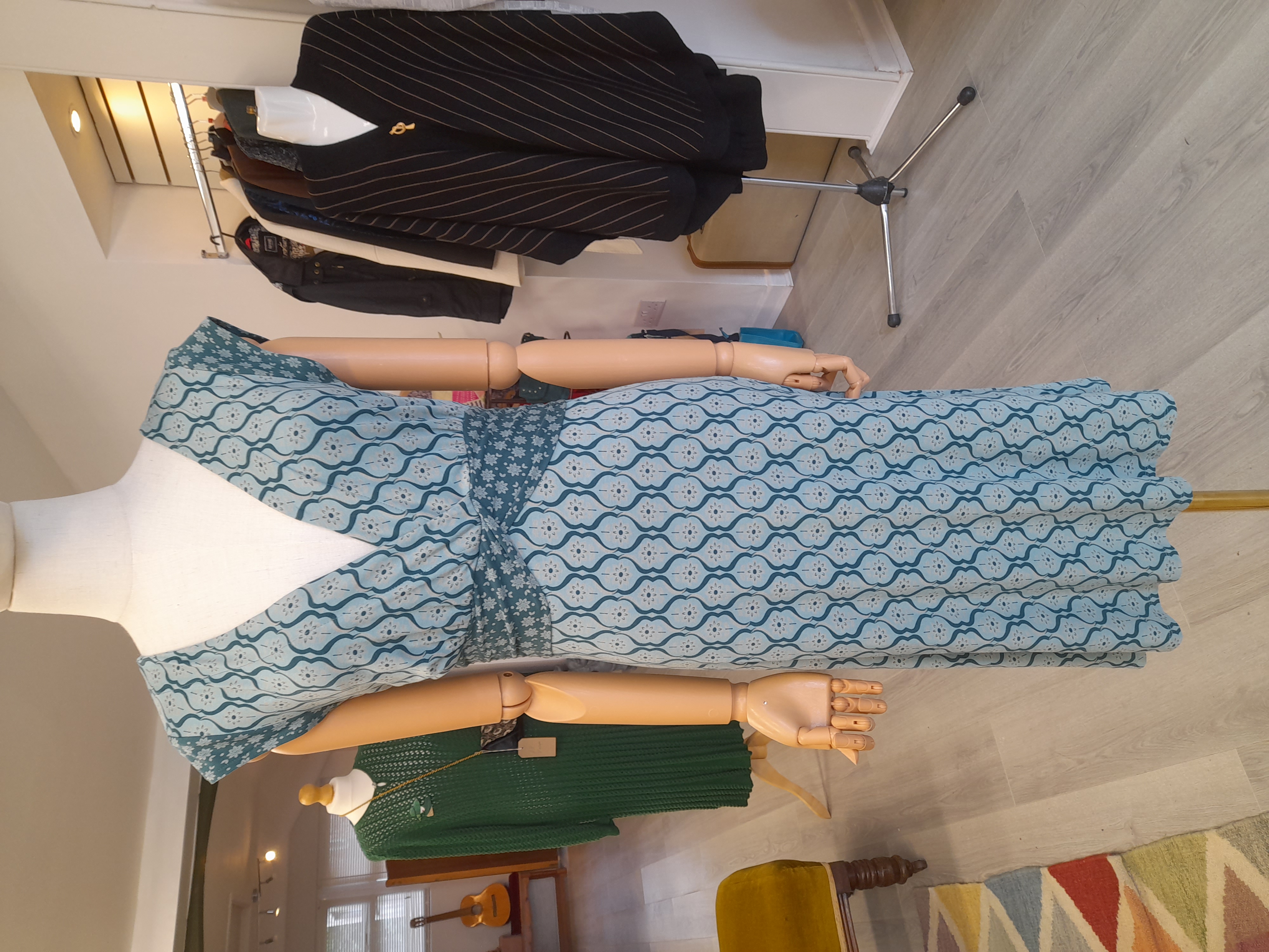 White Staff, Size 8, Knee length dress 