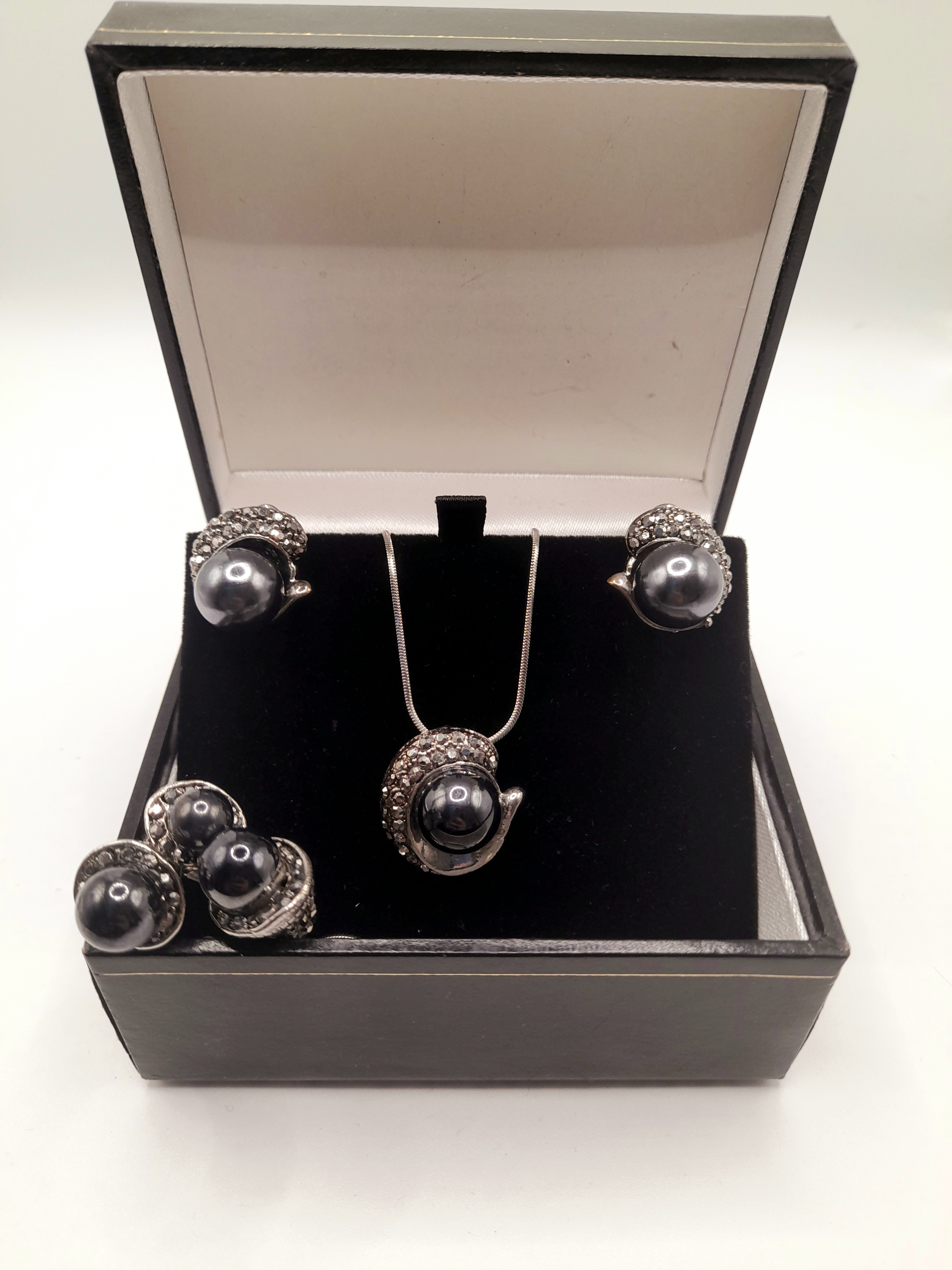 Vintage-style silver-tone parure jewelry set, Ring size N