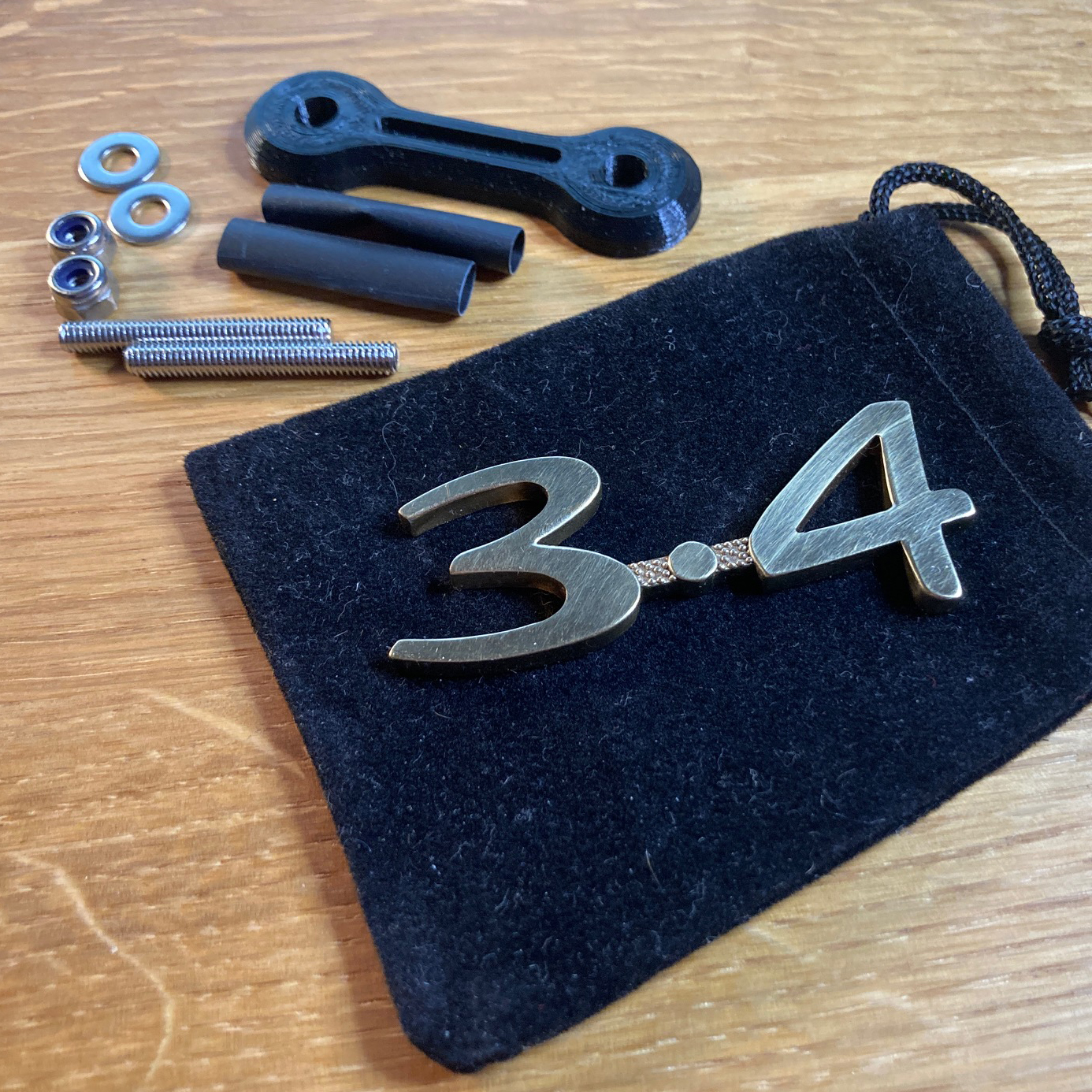 Backdate logo cylindrée 3.4 - Backdate 3.4 logo Motor size