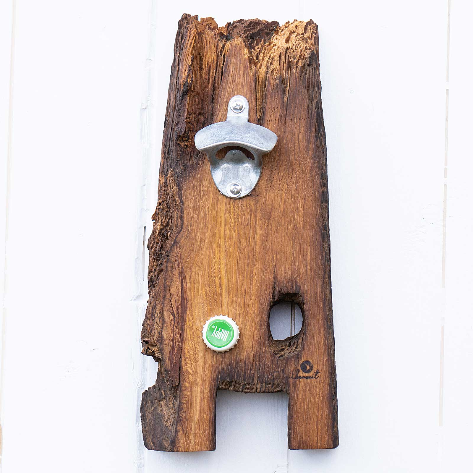 Stylischer Flaschenöffner mit Magnet