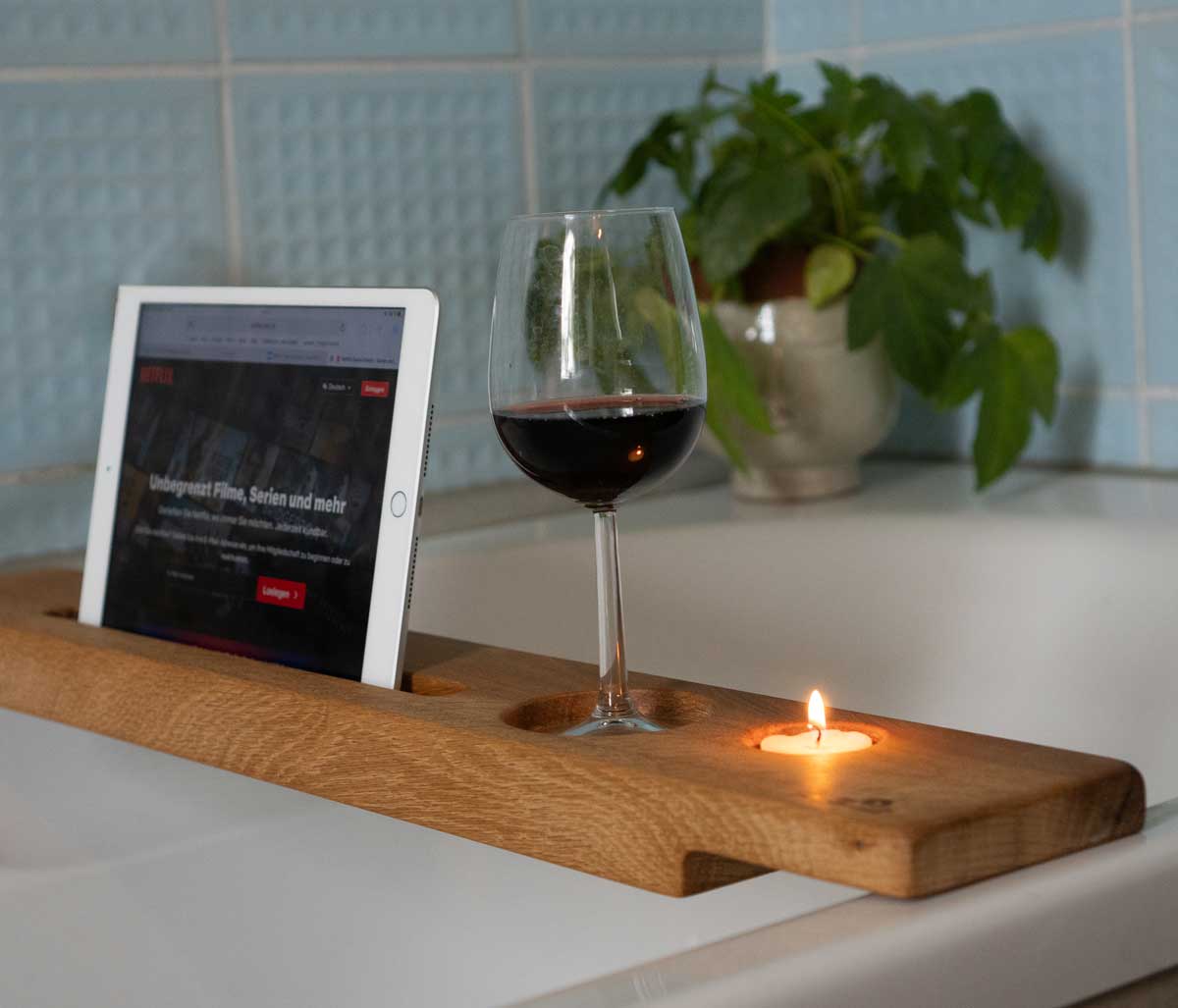 Besondere Badewannenablage