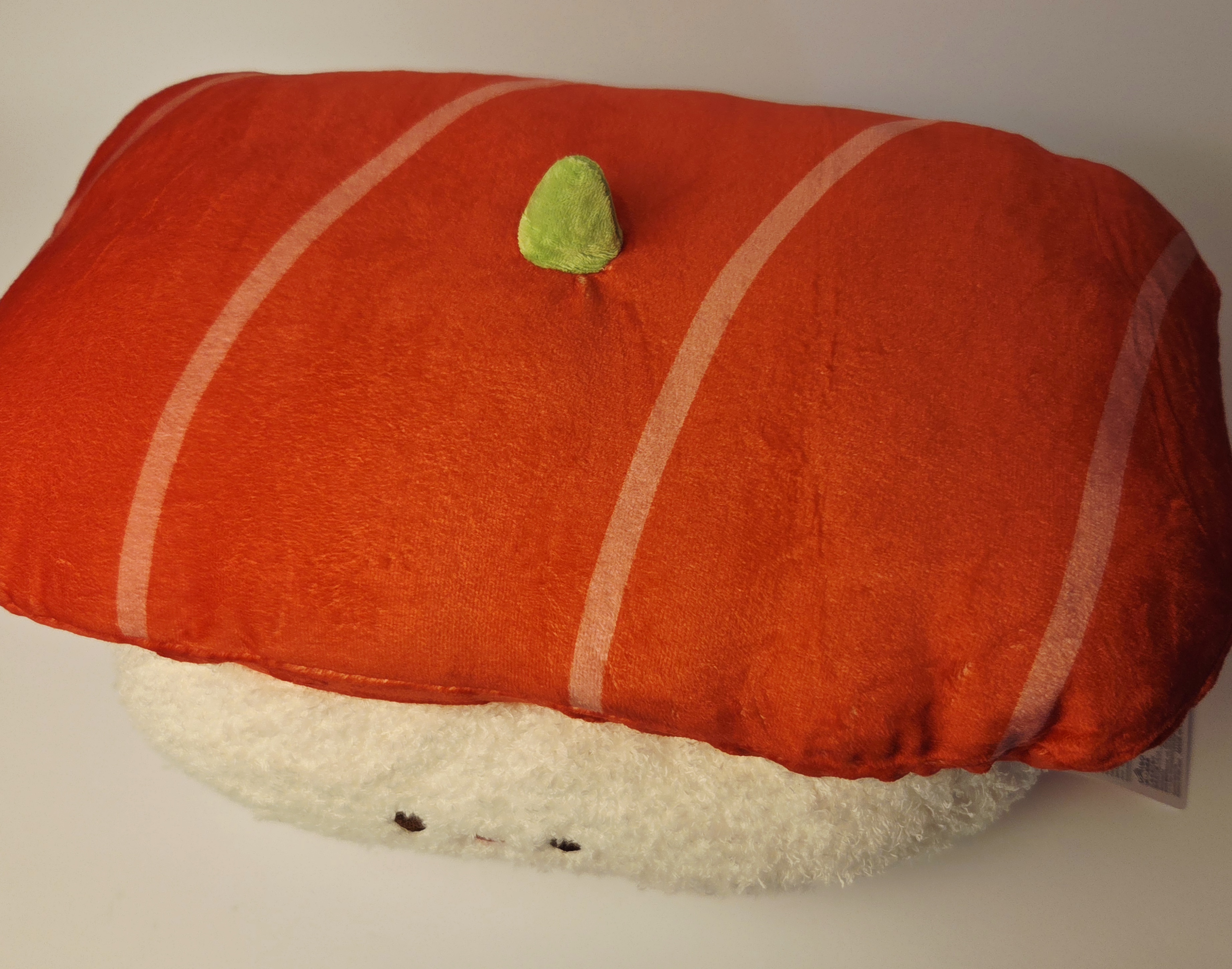 Daiso Tuna Sushi Hug Pillow pagalvėlė