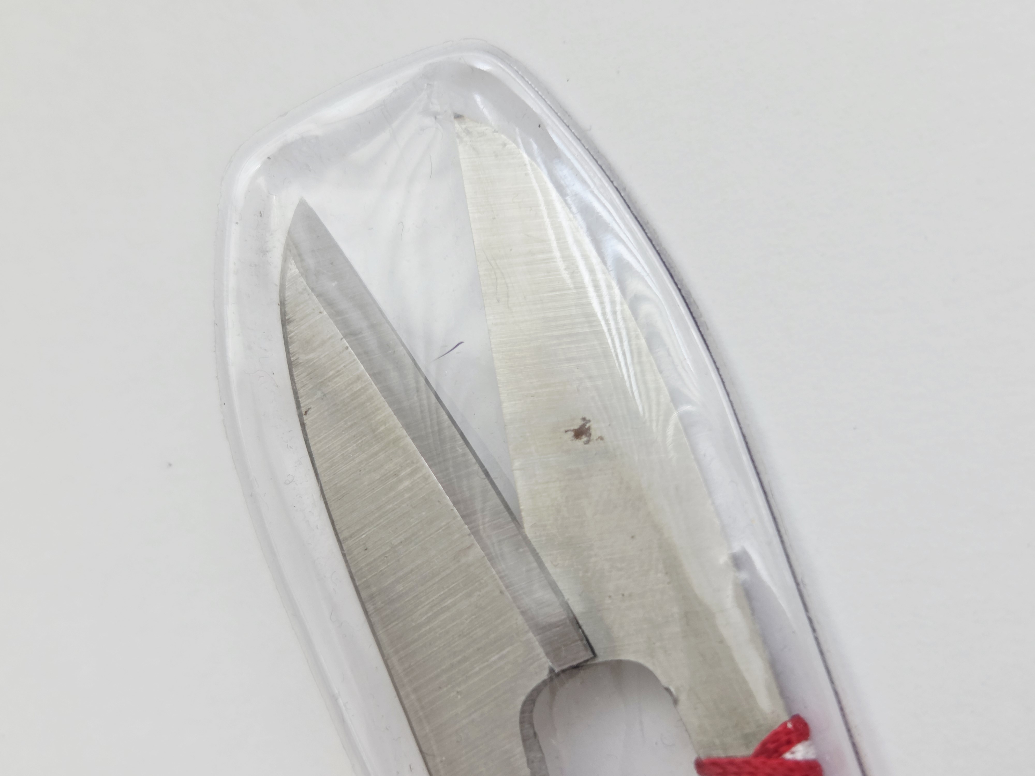 Japoniškos siūlų žirklutės (糸切りばさみ – itokiri basami)