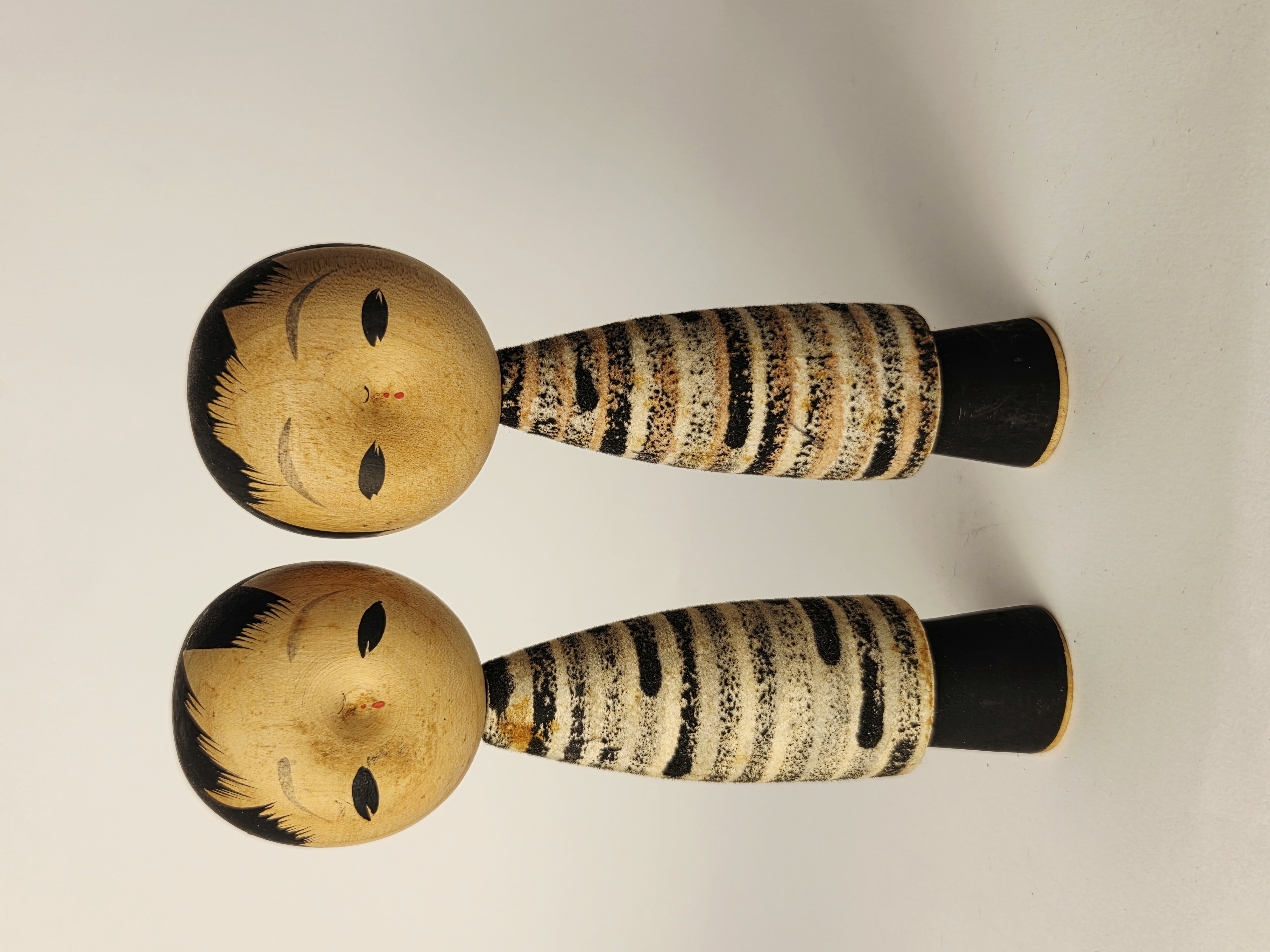 Vintage japoniškų Kokeshi lėlių pora
