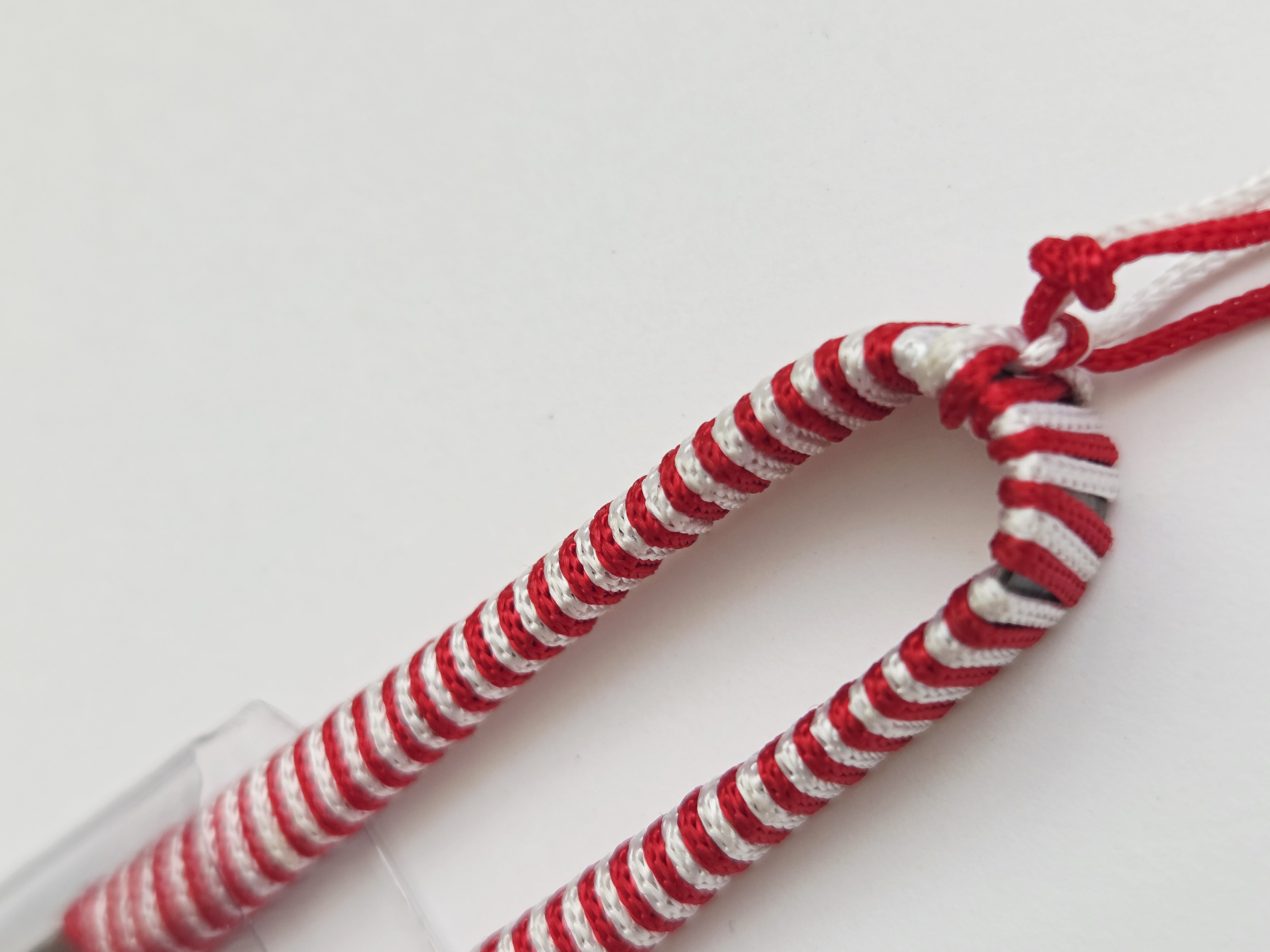 Japoniškos siūlų žirklutės (糸切りばさみ – itokiri basami)