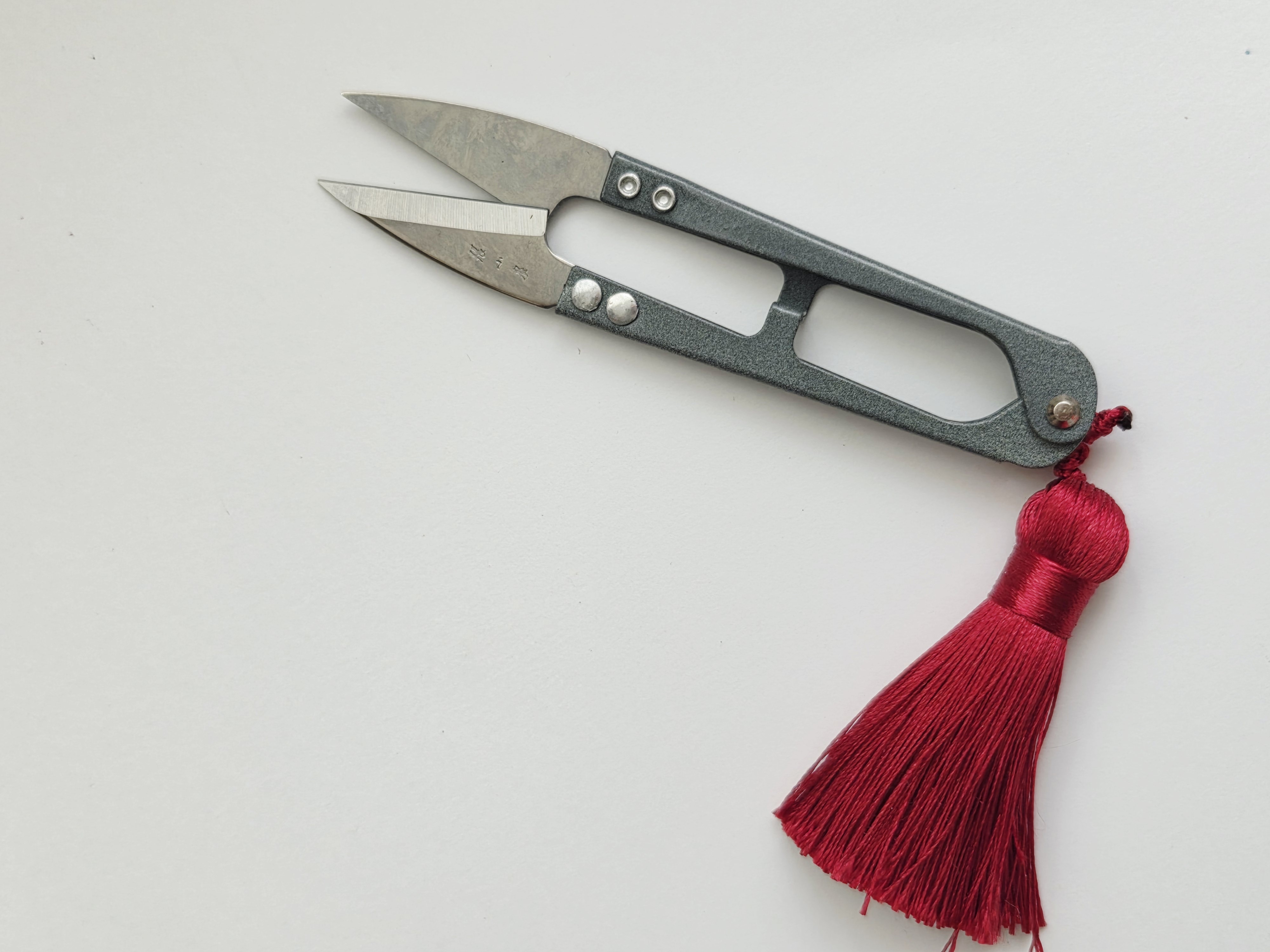 Vintage Japoniškos siūlų žirklutės (糸切りばさみ – itokiri basami)