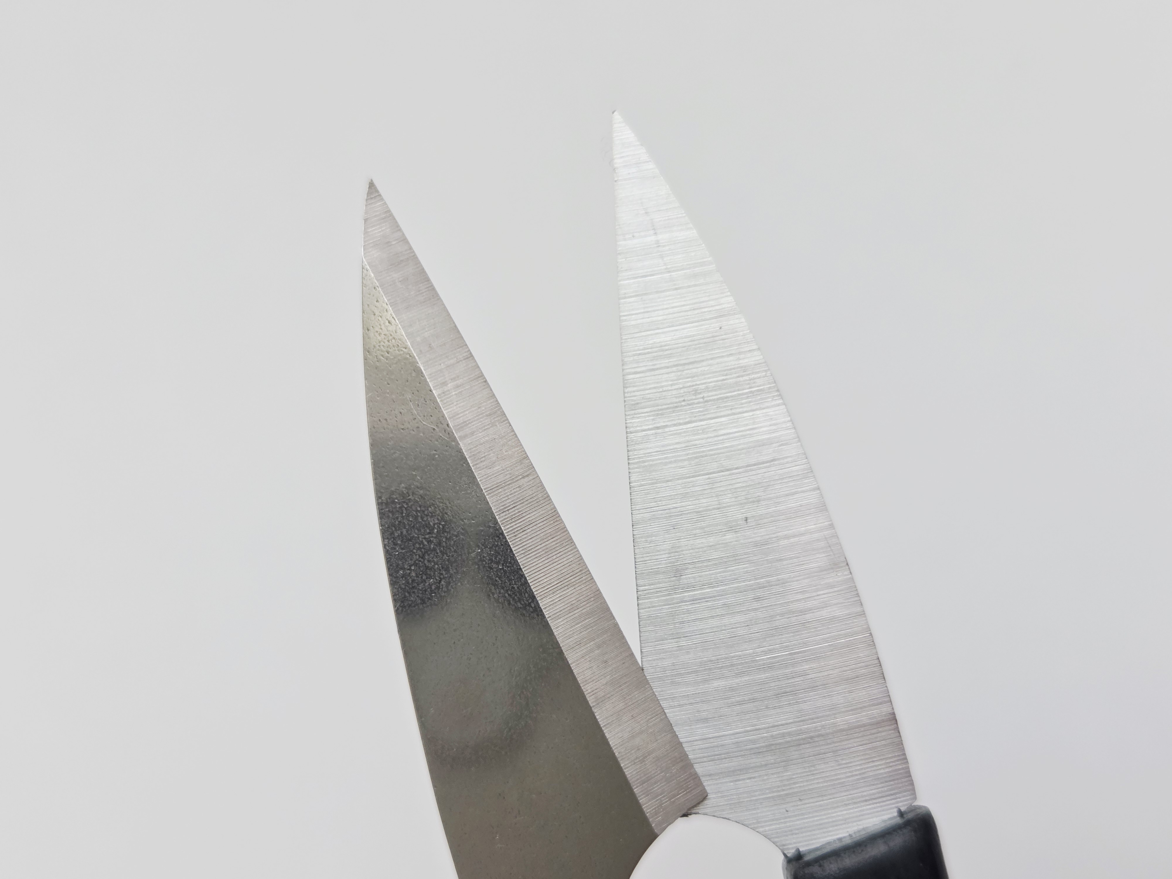 Japoniškos siūlų žirklutės (糸切りばさみ – itokiri basami)