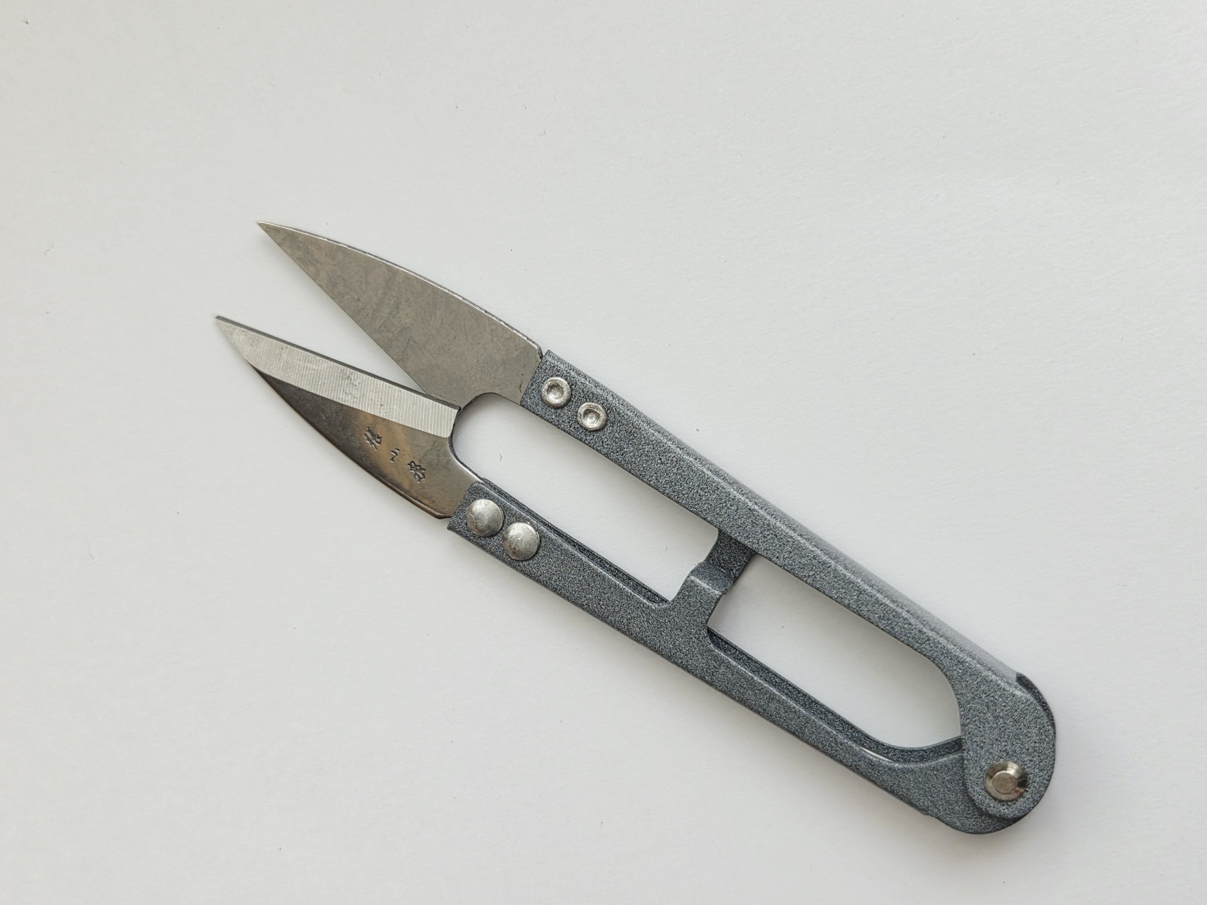 Vintage Japoniškos siūlų žirklutės (糸切りばさみ – itokiri basami)