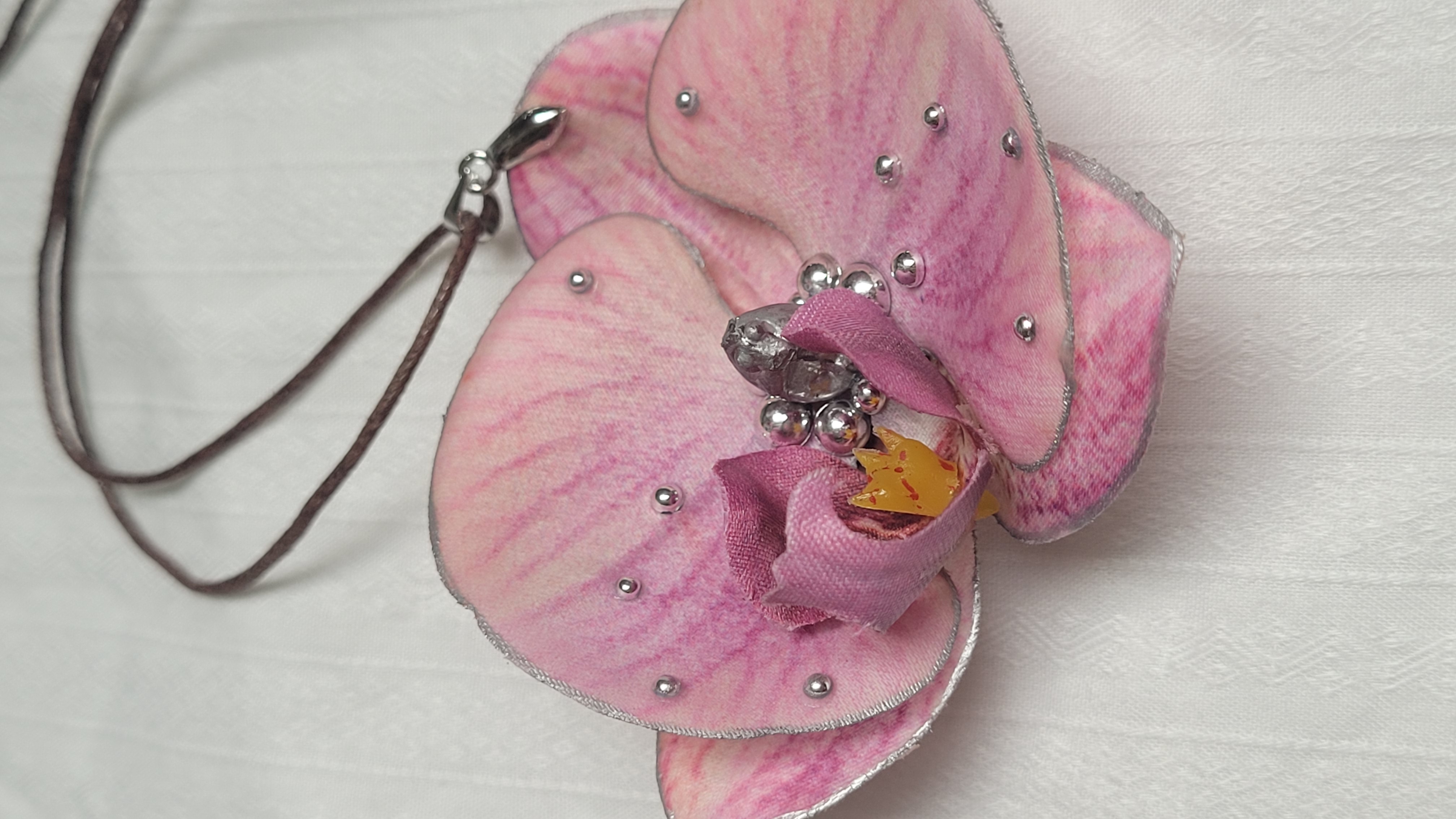 Collier orchidée rose