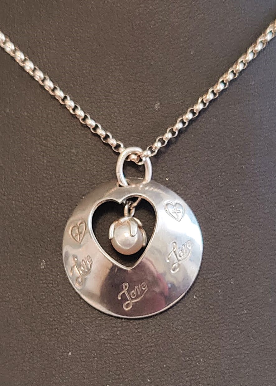 Sterling Love Heart Pendant w/White Culture Pearl