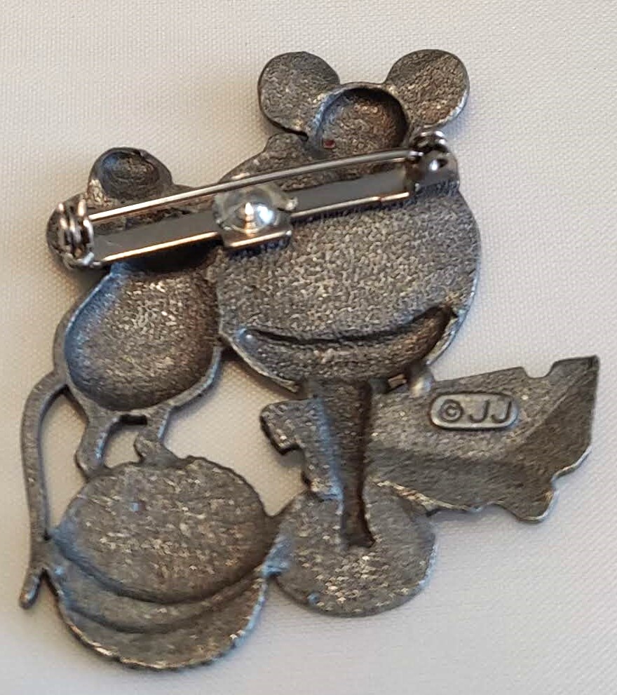 Vintage Signed Jonette Jewelry (JJ) Mouse-Themed Cheese & Cracker Pin