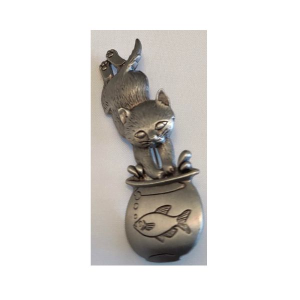 Vintage Signed Jonette Jewelry )JJ) Decorative Cat and Fish Pin