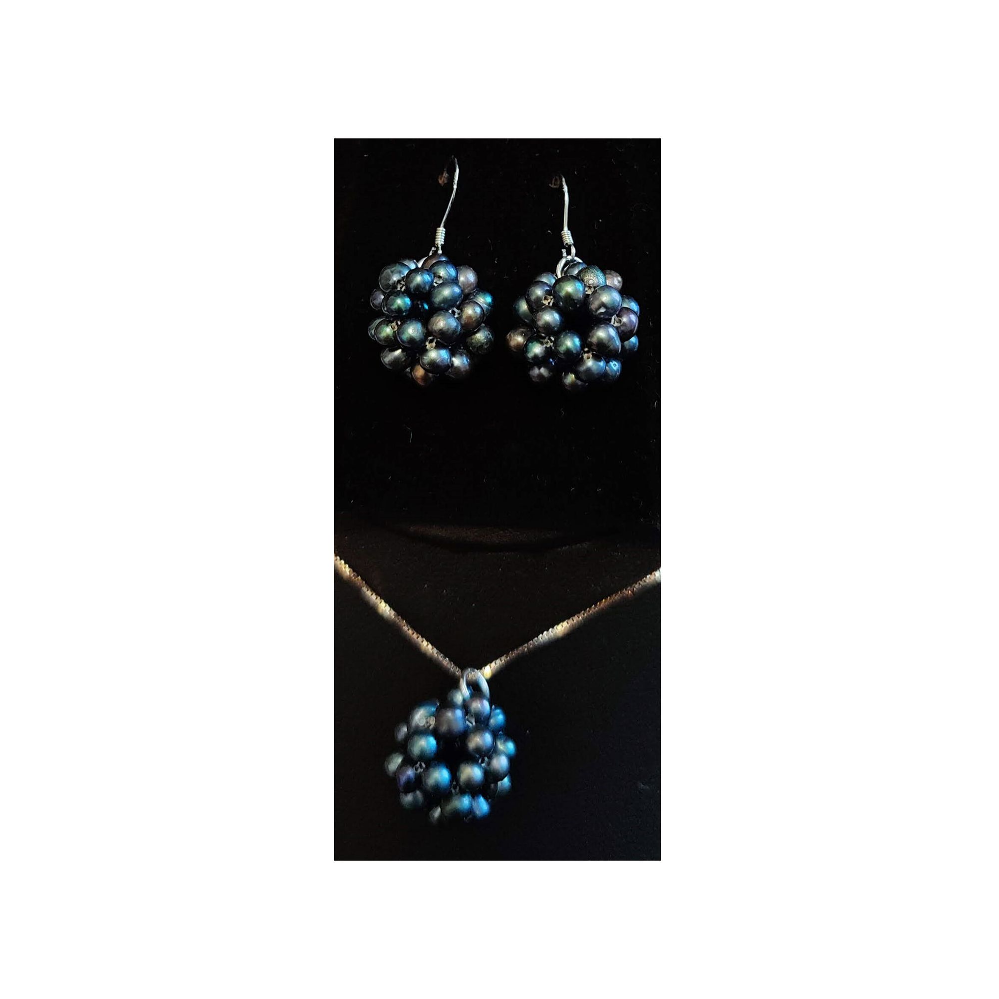 Beaded Cultured Pearls Pendant & Fish Hook Pierced Earrings Set