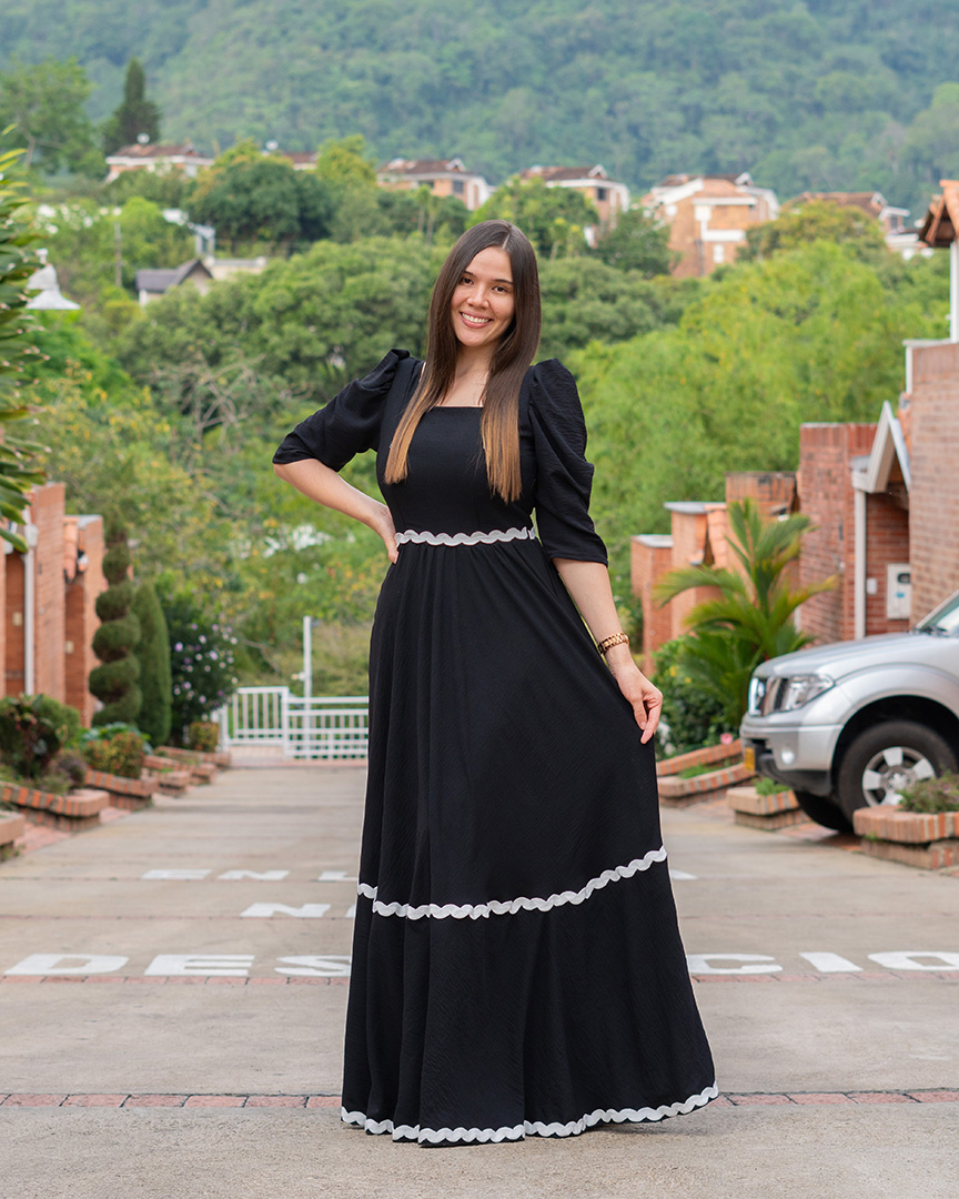 VESTIDO OBSIDIAN GRACE