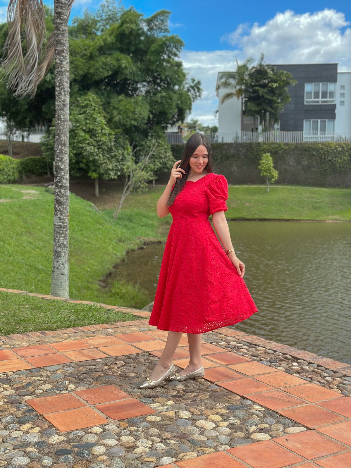 VESTIDO OJALILLO GRACE