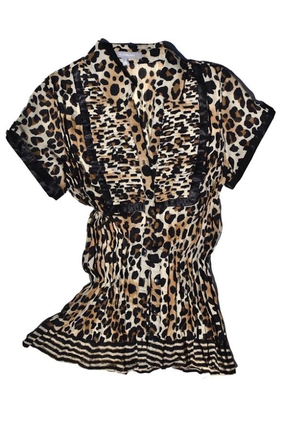 Chic Leopard Print Ruffled Blouse