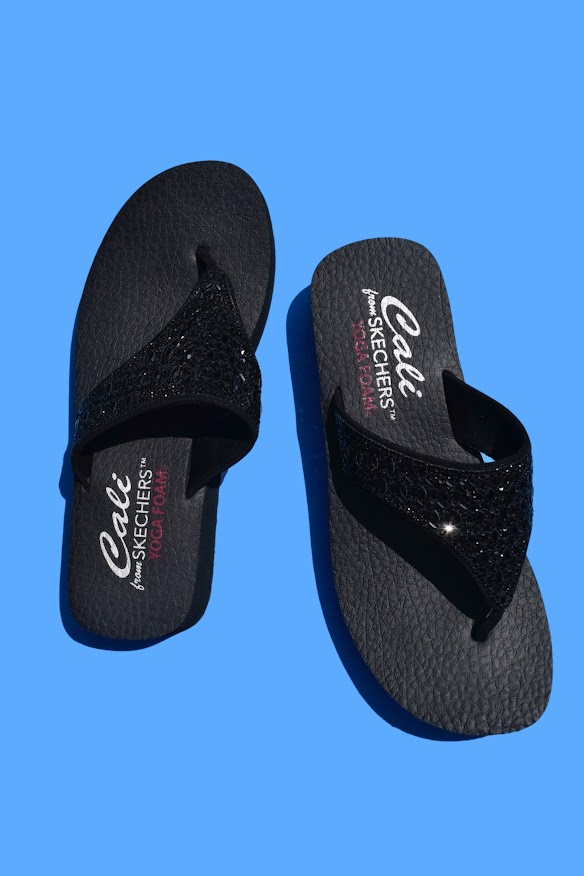 Skechers Cali Platform Yoga Foam Sandals