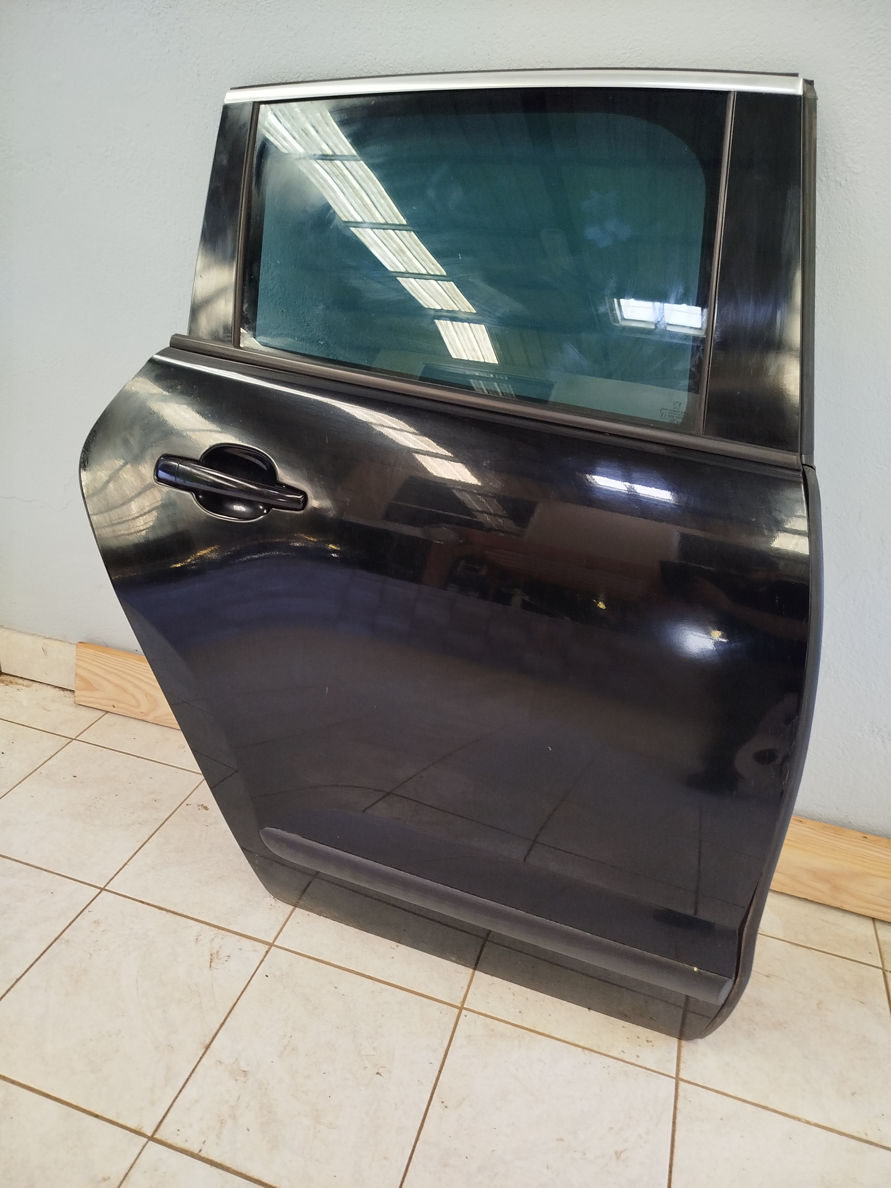 Portes 3008 noir et Blanche 3008 I PHASE 1 5P 1.6HDI 112 8V Turbo FAP (01/03/2010 - 01/12/2013)