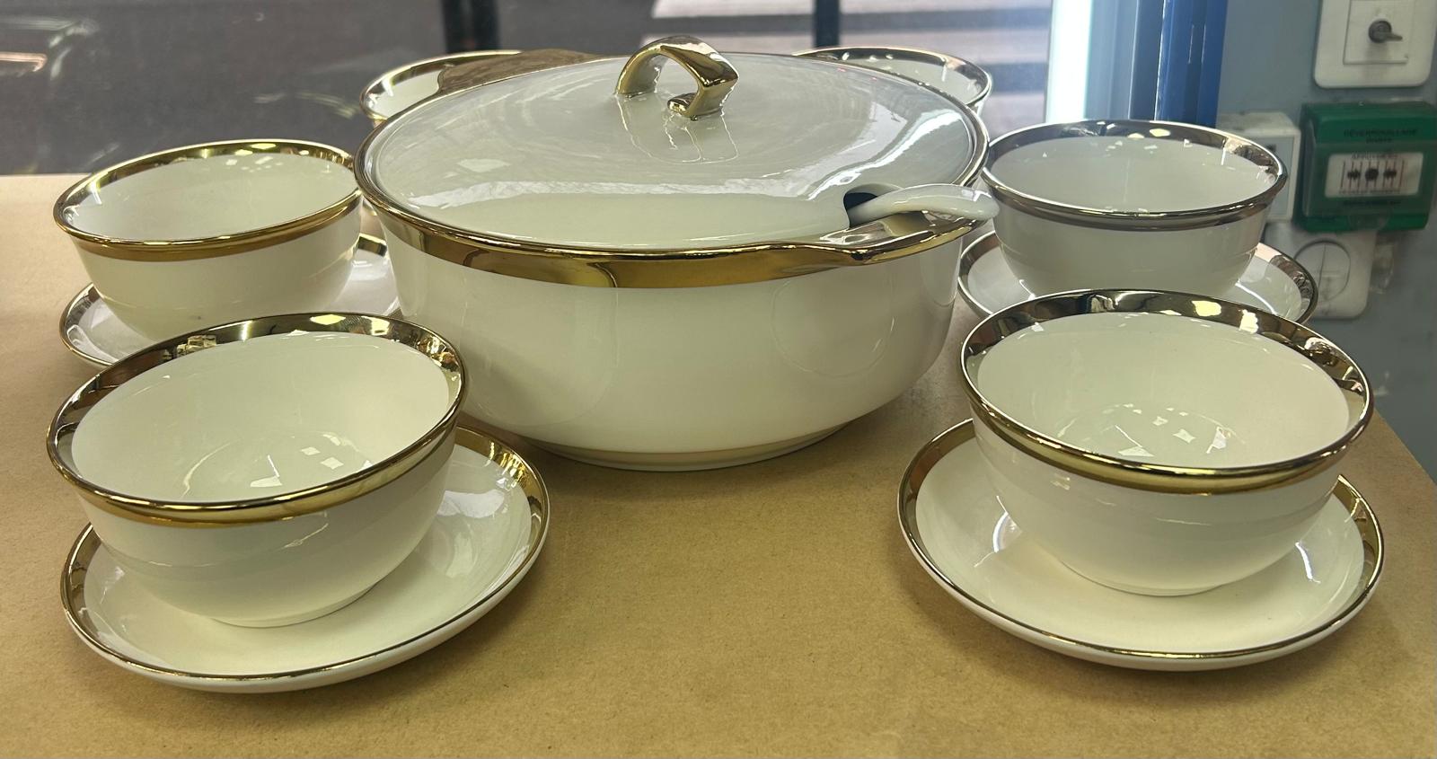 Soupière 15 pièces SWISS LINE