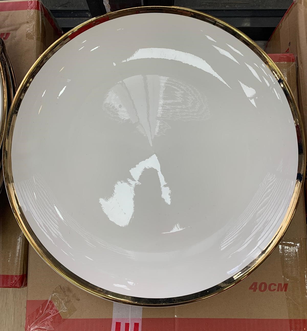 Assiette ronde bord doré de 26 à 46cm SWISS LINE