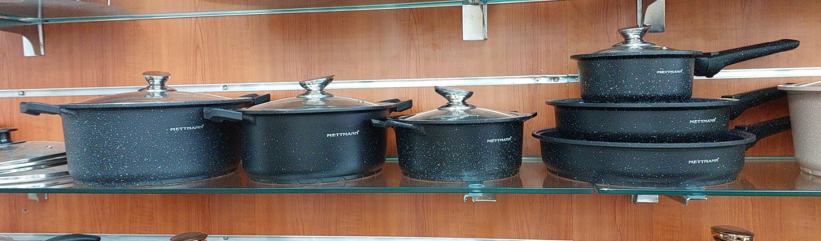 Batterie de cuisine revêtement céramique poignet amovible10 pièces Noir MT