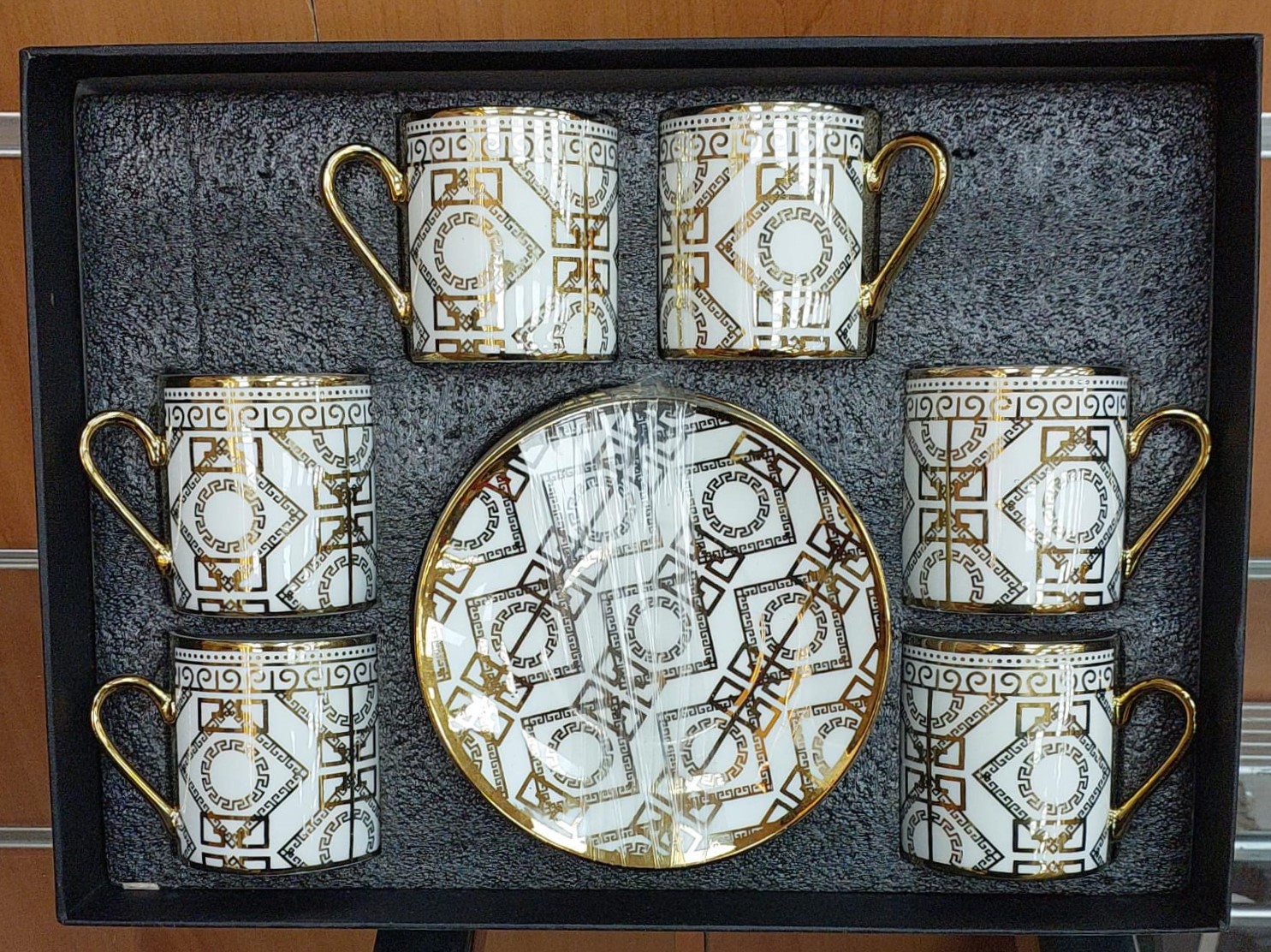 Service à café 6 tasses + sous tasse 10 modèles DH