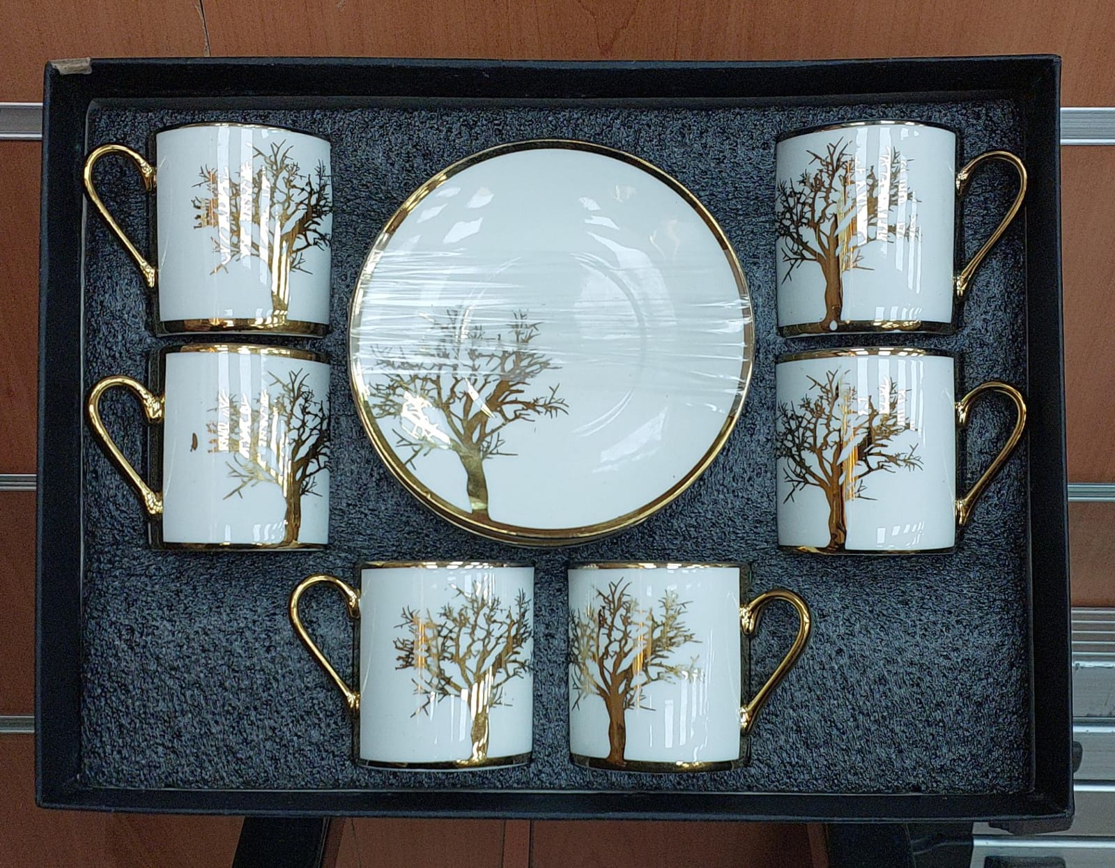 Service à café 6 tasses + sous tasse 10 modèles DH