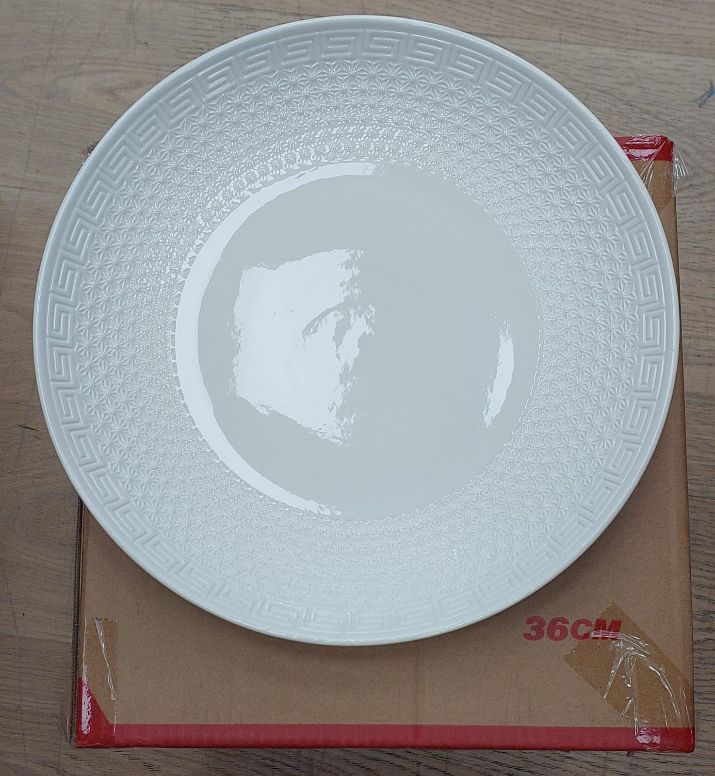 Assiette ronde blanche de 26cm à 46cm SWISS LINE