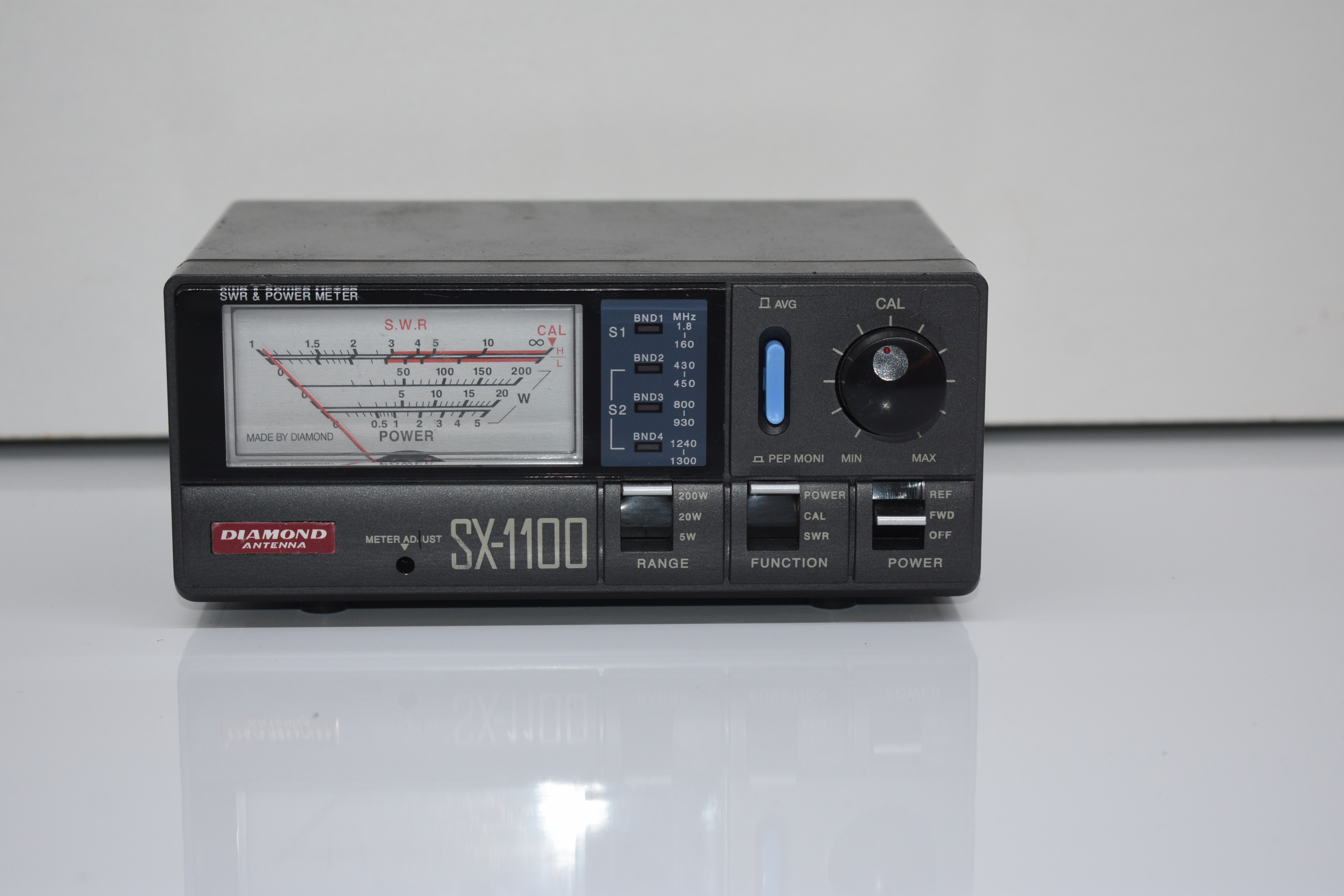 Diamond SX-1100 SWR meter