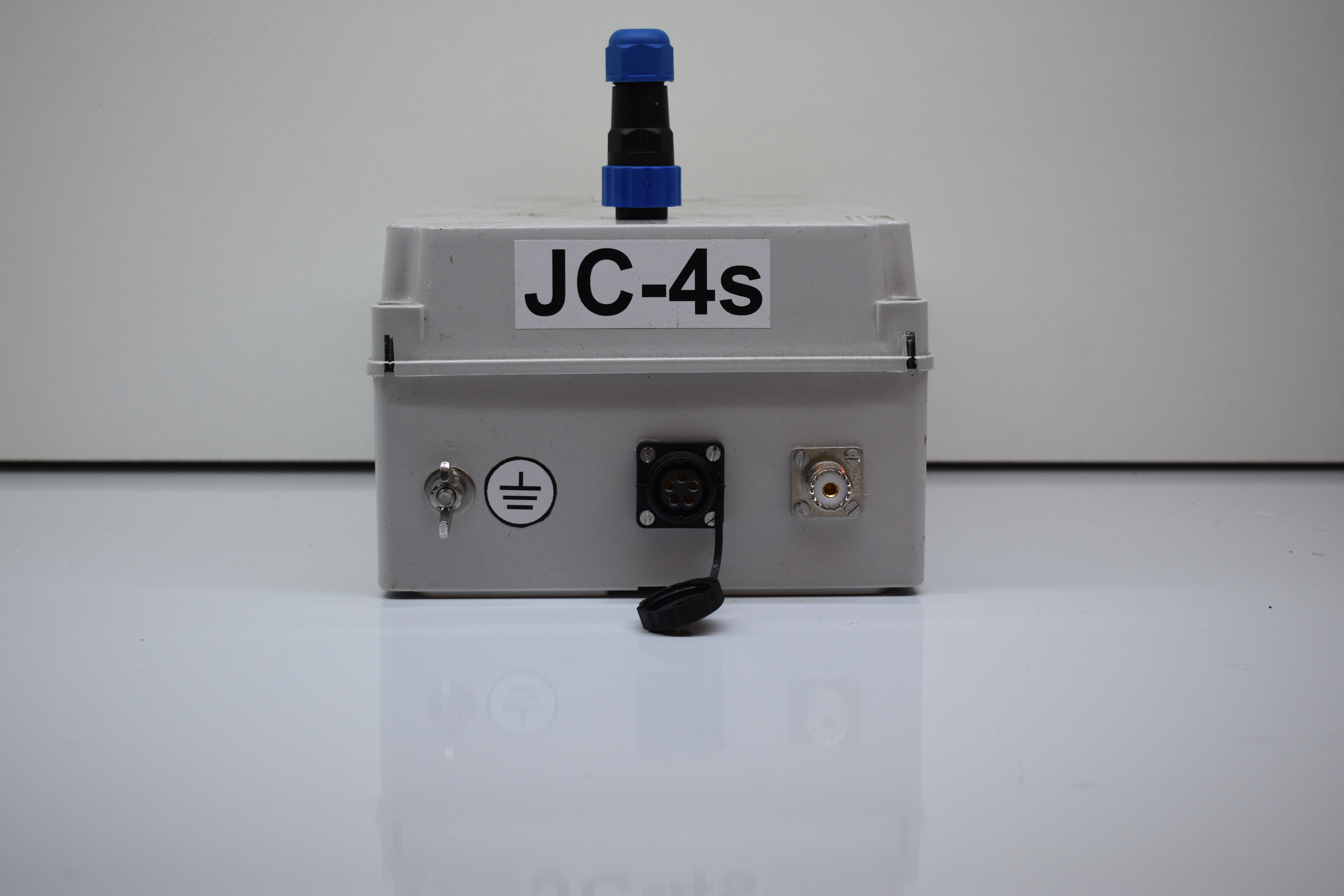 JS4S Automatic Antenna Tuner